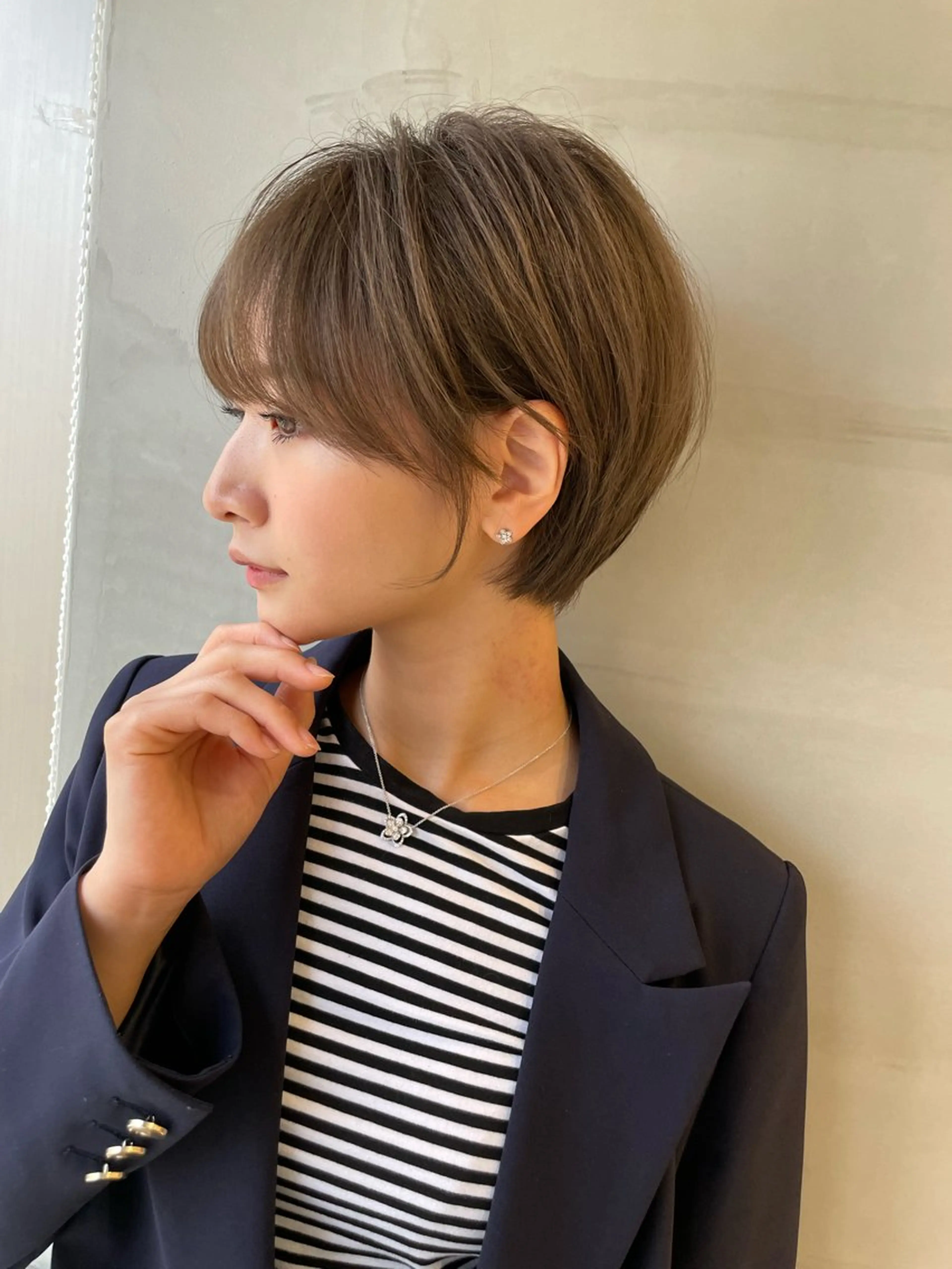 ショート カラー カット ヘアカラー 縮毛矯正 トリートメント 💛ブリーチ&カット LEON🩶のヘアスタイル