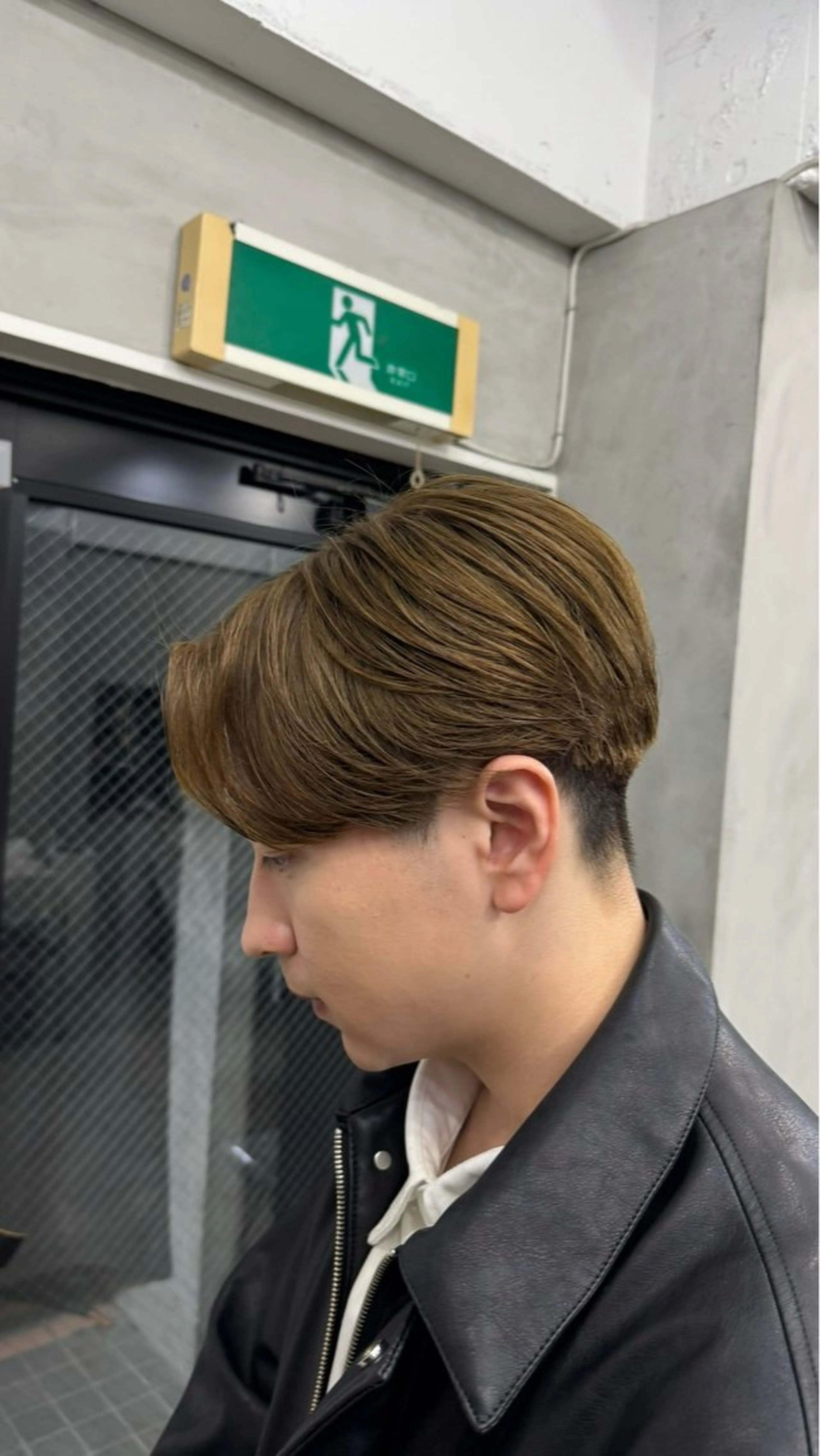 10時から限定メンズブラウン系カラー(ワンカラー)の写真