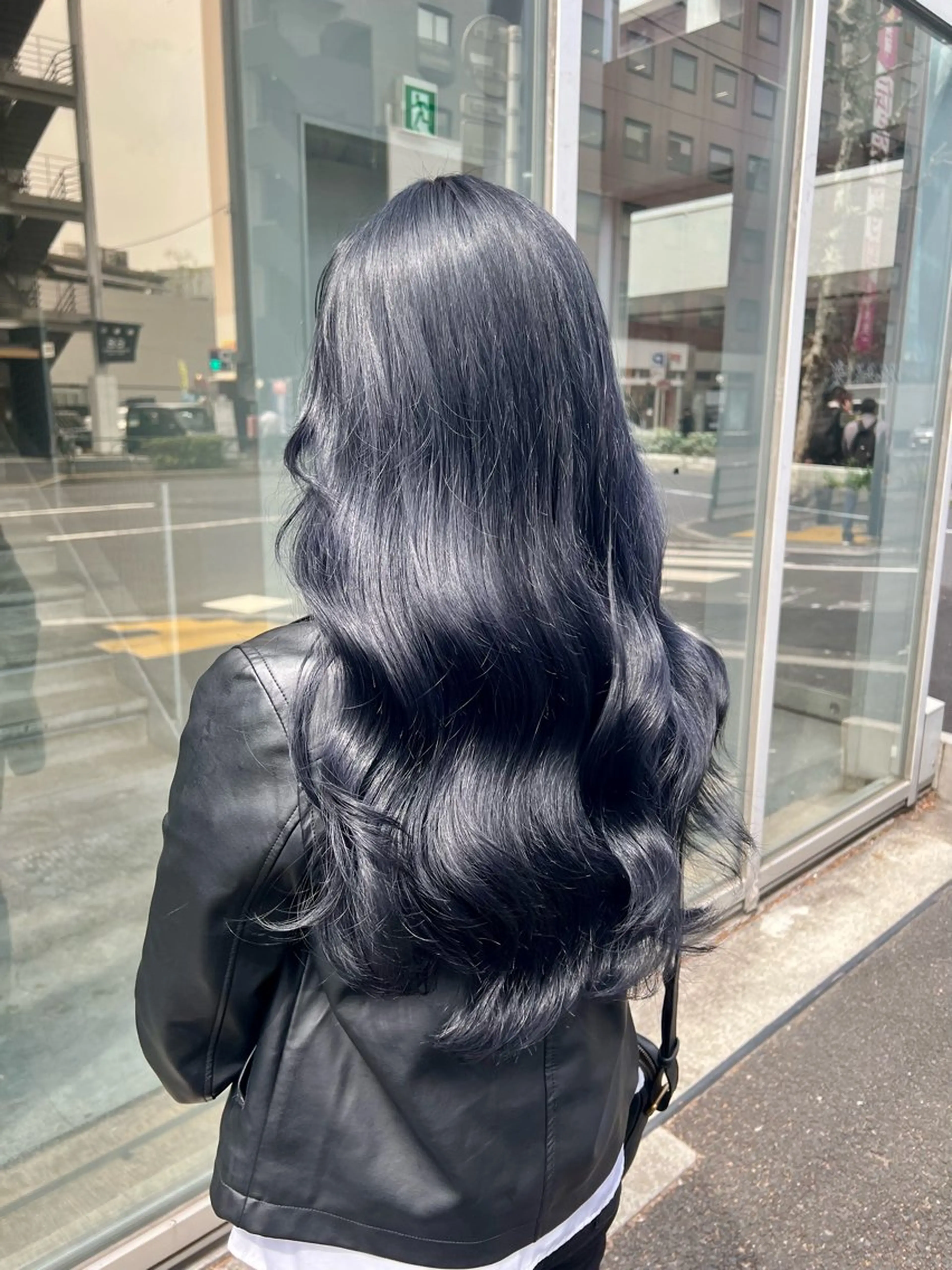 ロング カラー ブルーカラー ヘアカラー トリートメント 🧸韓国風艶髪/ 透明感抜群カラー🧸のヘアスタイル
