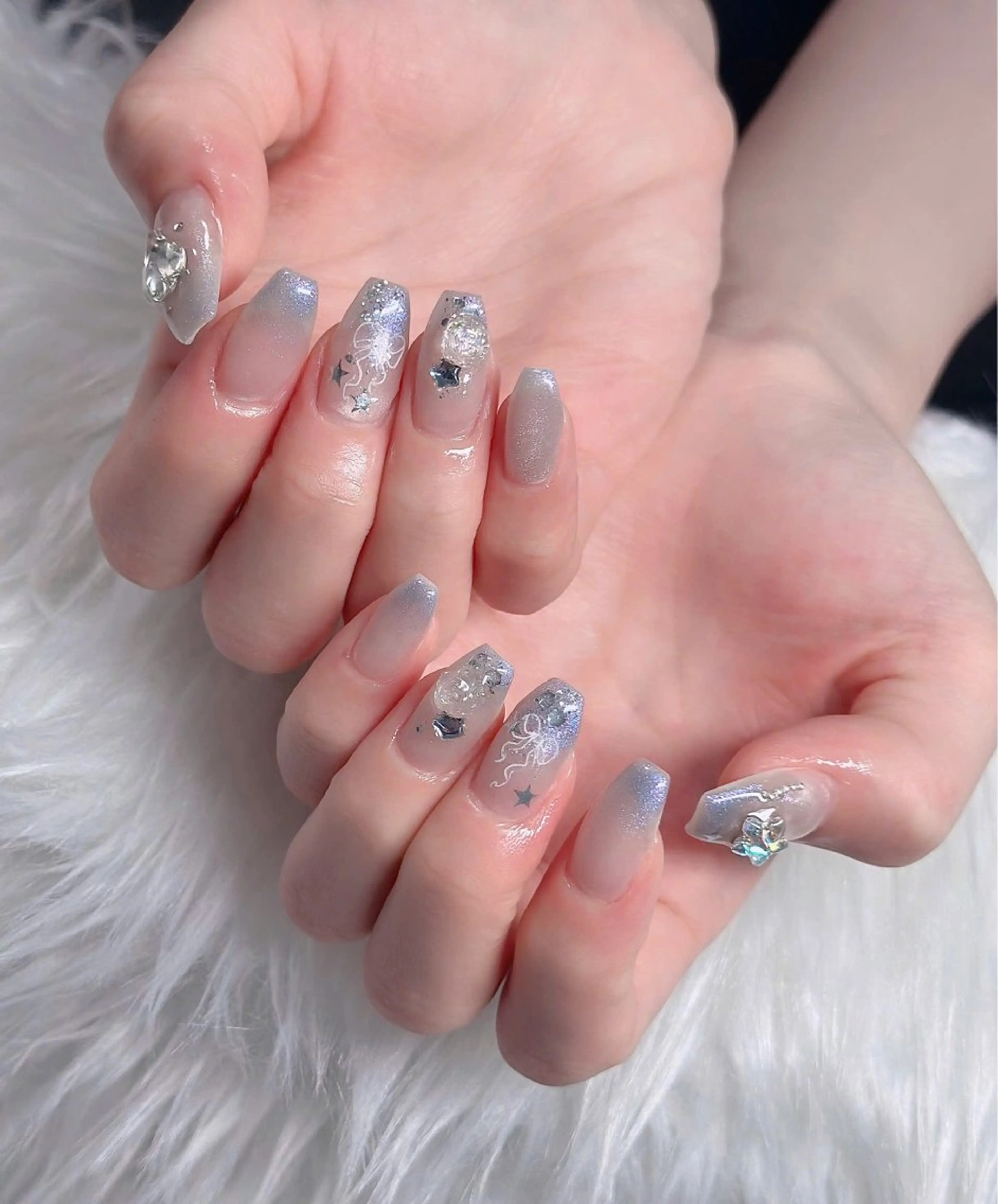 ネイル オーロラネイル フレンチネイル ジェルネイル ハロウィン キラキラネイル ハンドネイル H.baby Nail Salon所属・H.baby Nail Salonのネイルデザイン