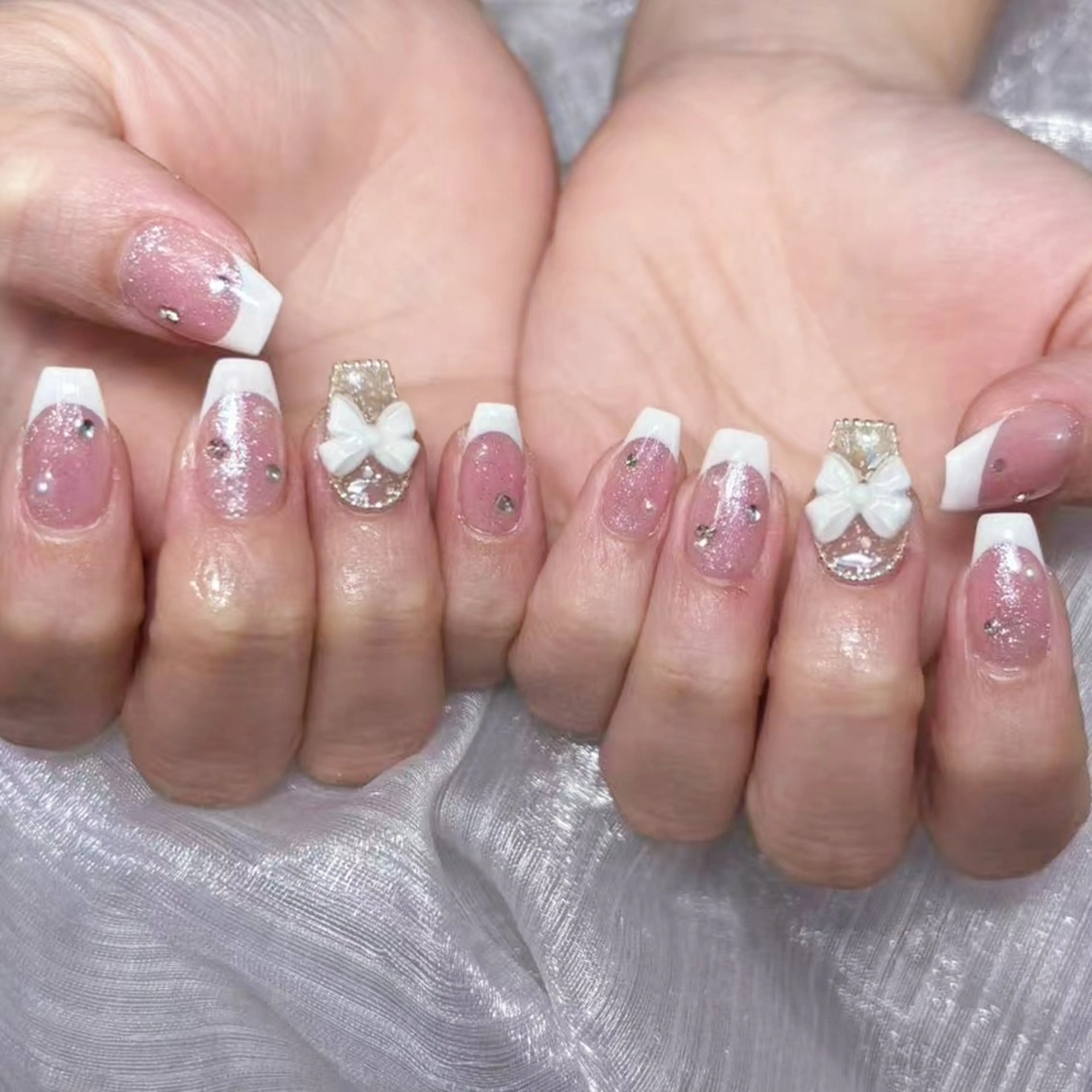 ミディアム ハンドネイル DIAMOND Nail☁️のネイルデザイン