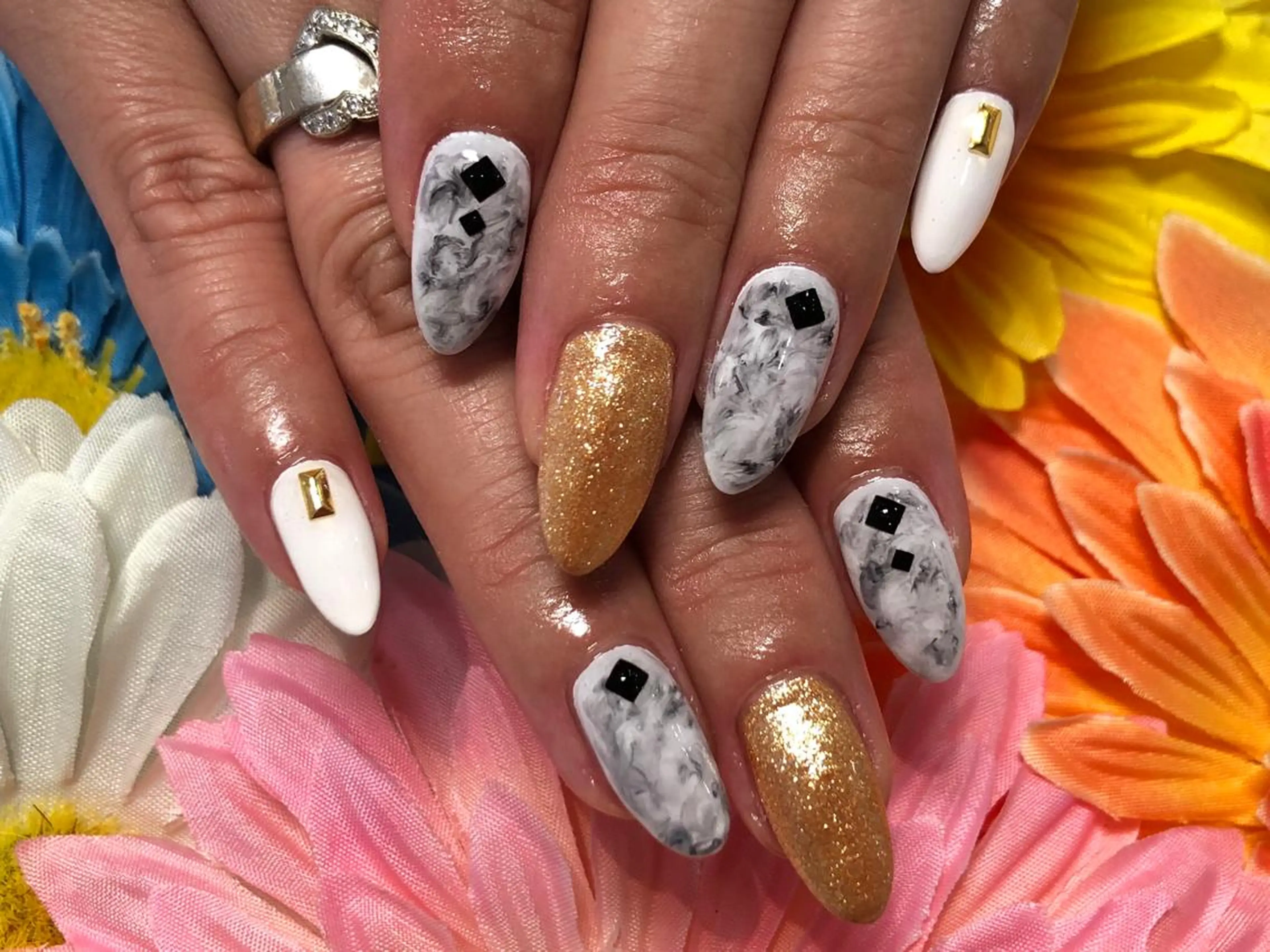 ネイル 札幌ネイルgorella所属・gorella Ａのネイルデザイン