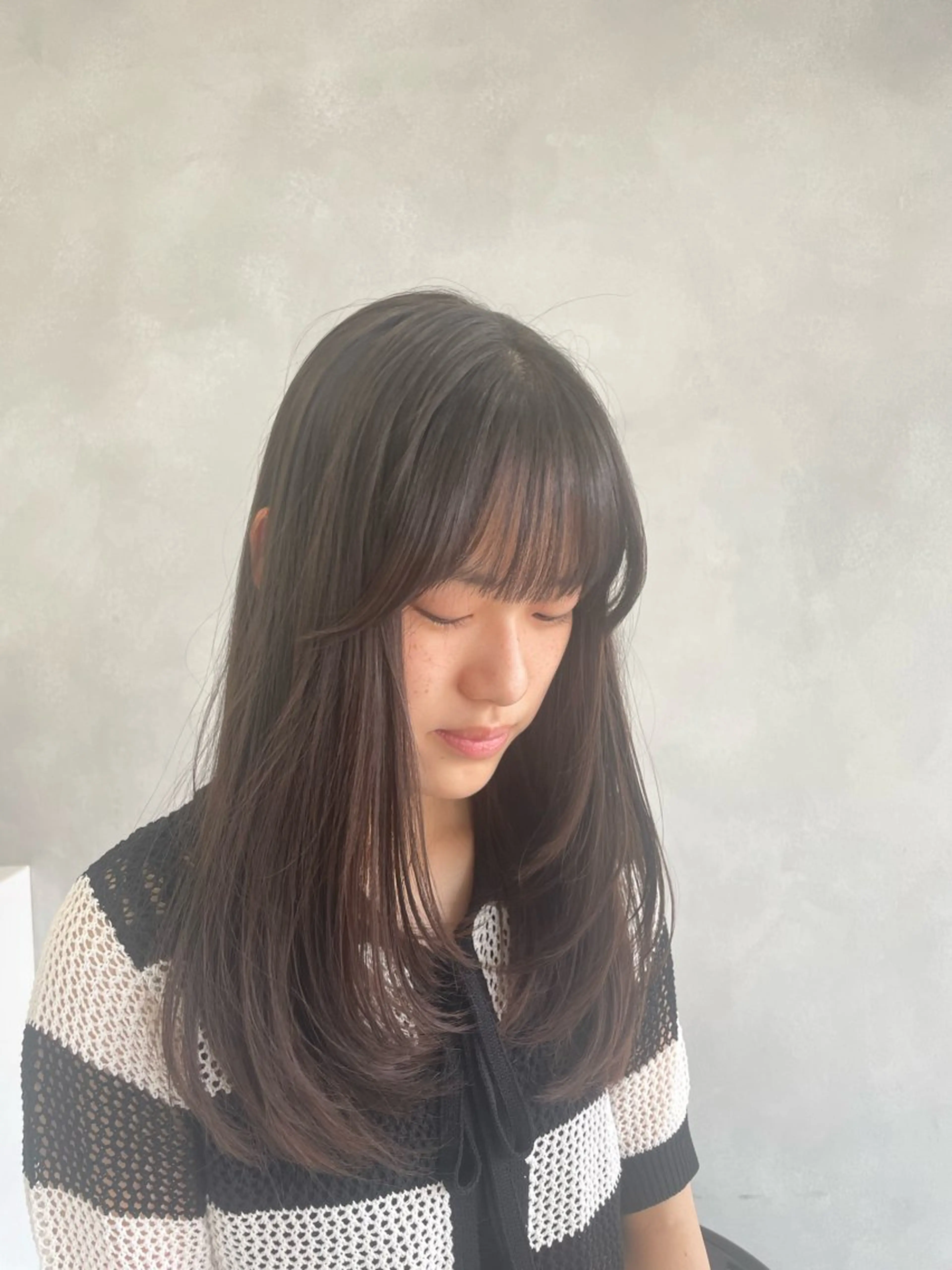 ロング 顔まわりレイヤー 顔周りカット レイヤーカット 早坂 あおいのヘアスタイル