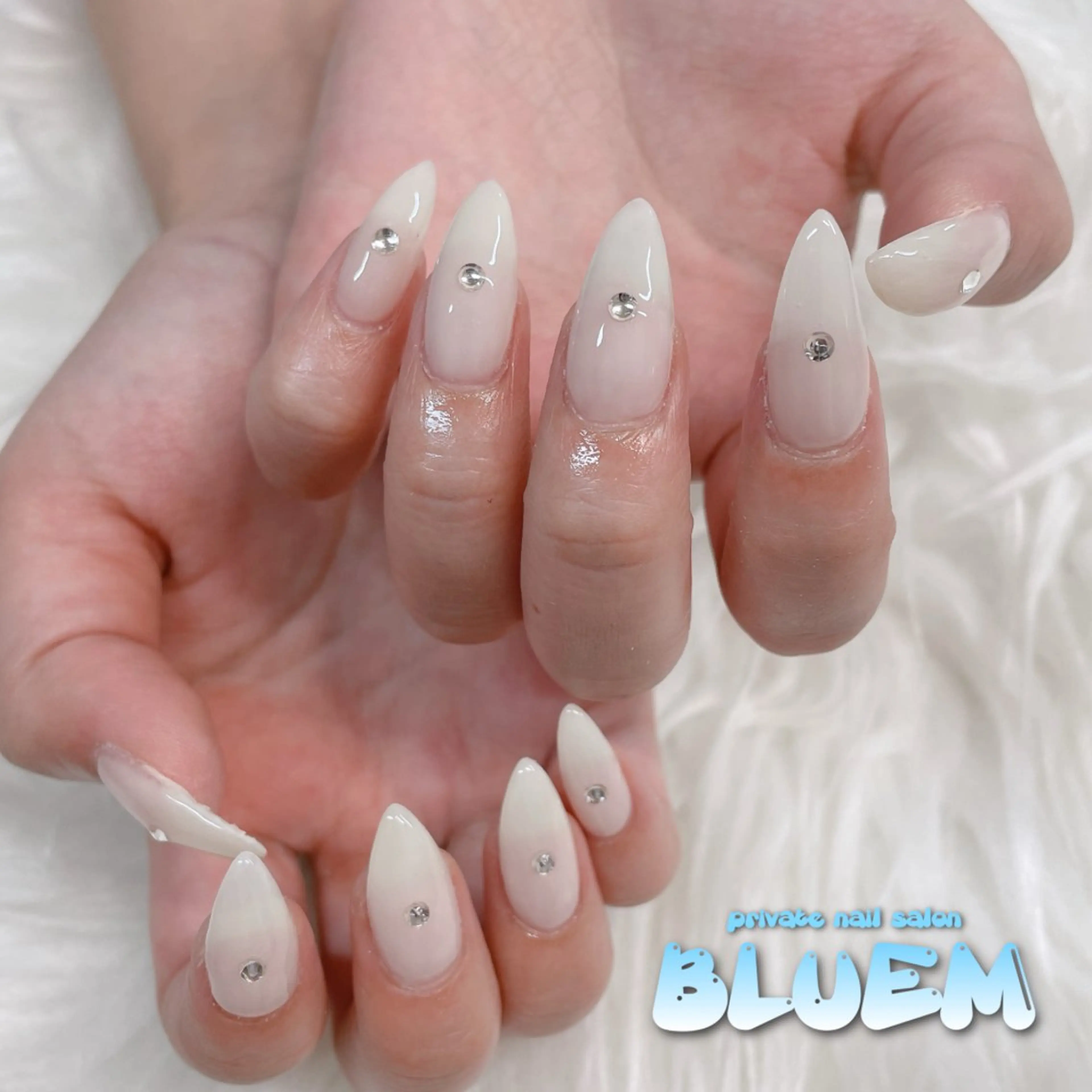 ネイル ハンドネイル ハンドケア BLUEM所属・BLUEM さやかのネイルデザイン