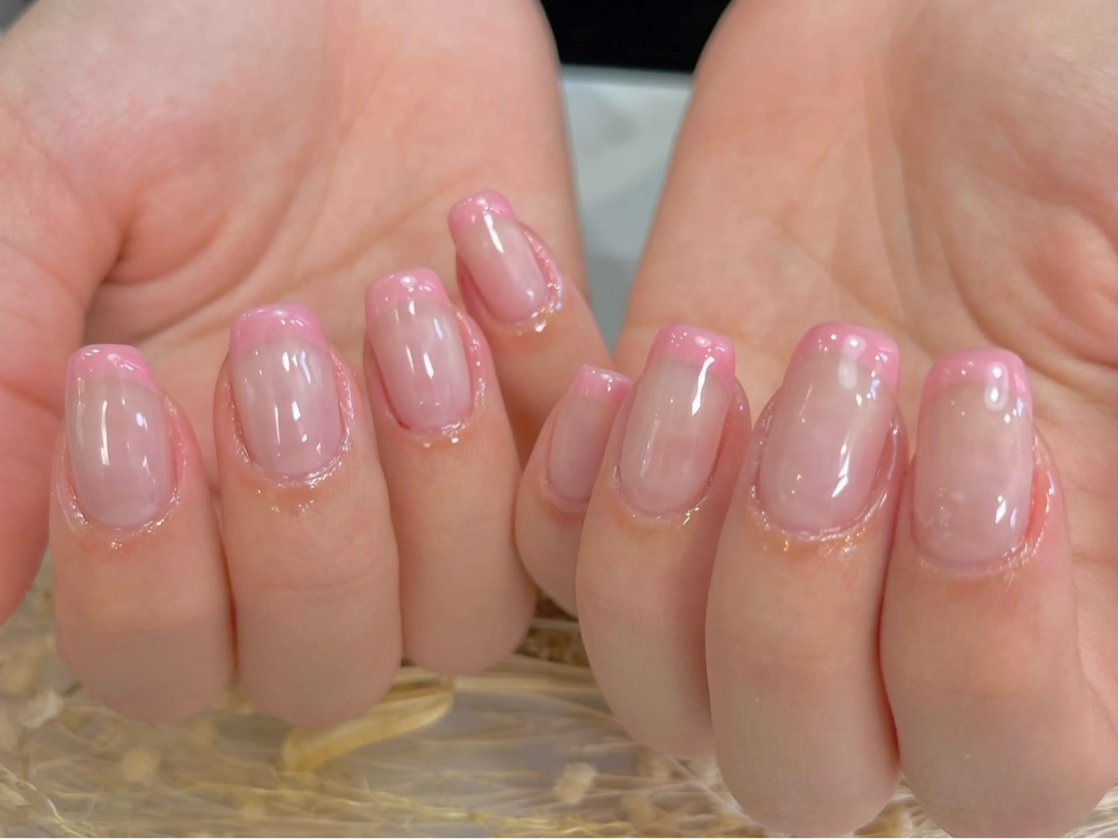 ネイル ピンク ハンドネイル Queen nail所属・QUEENNA IL JR寺田町1分のネイルデザイン