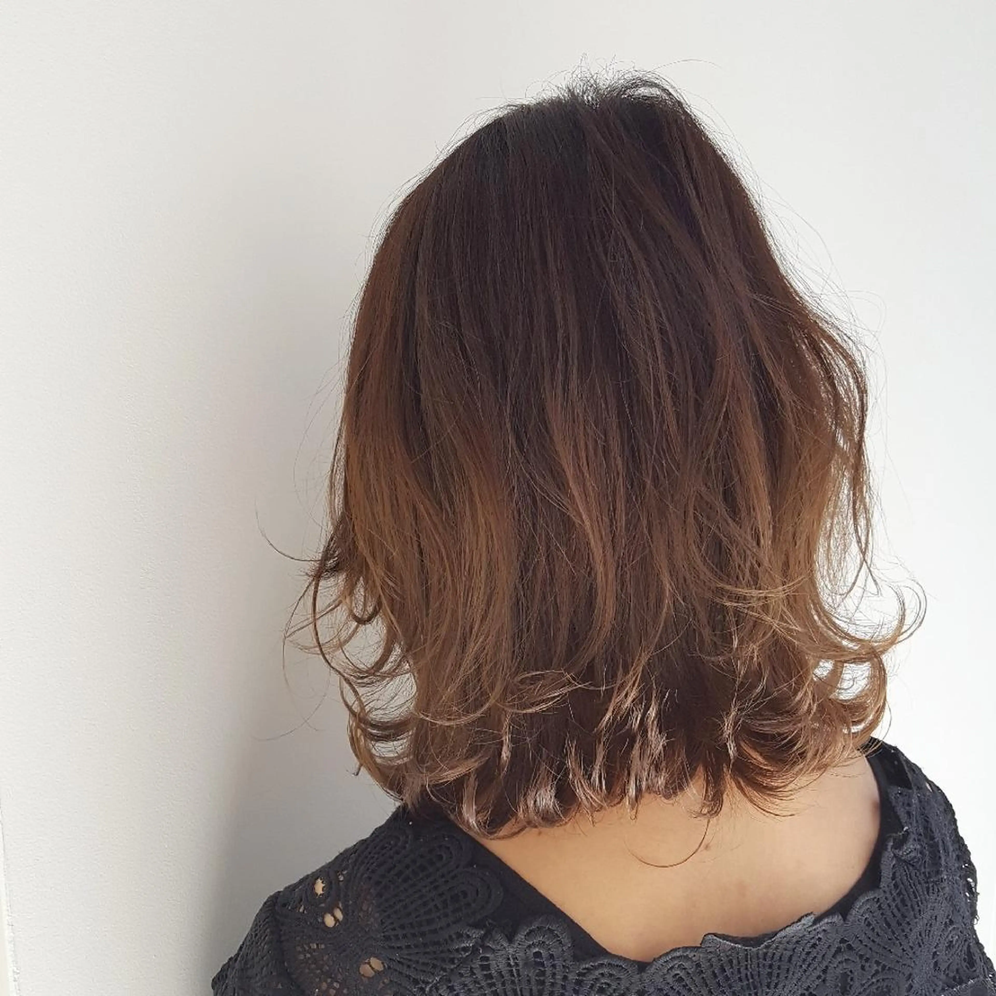 ミディアム カラー ヘアカラー トリートメント 美髪⭐︎髪質改善 井上　康司のヘアスタイル