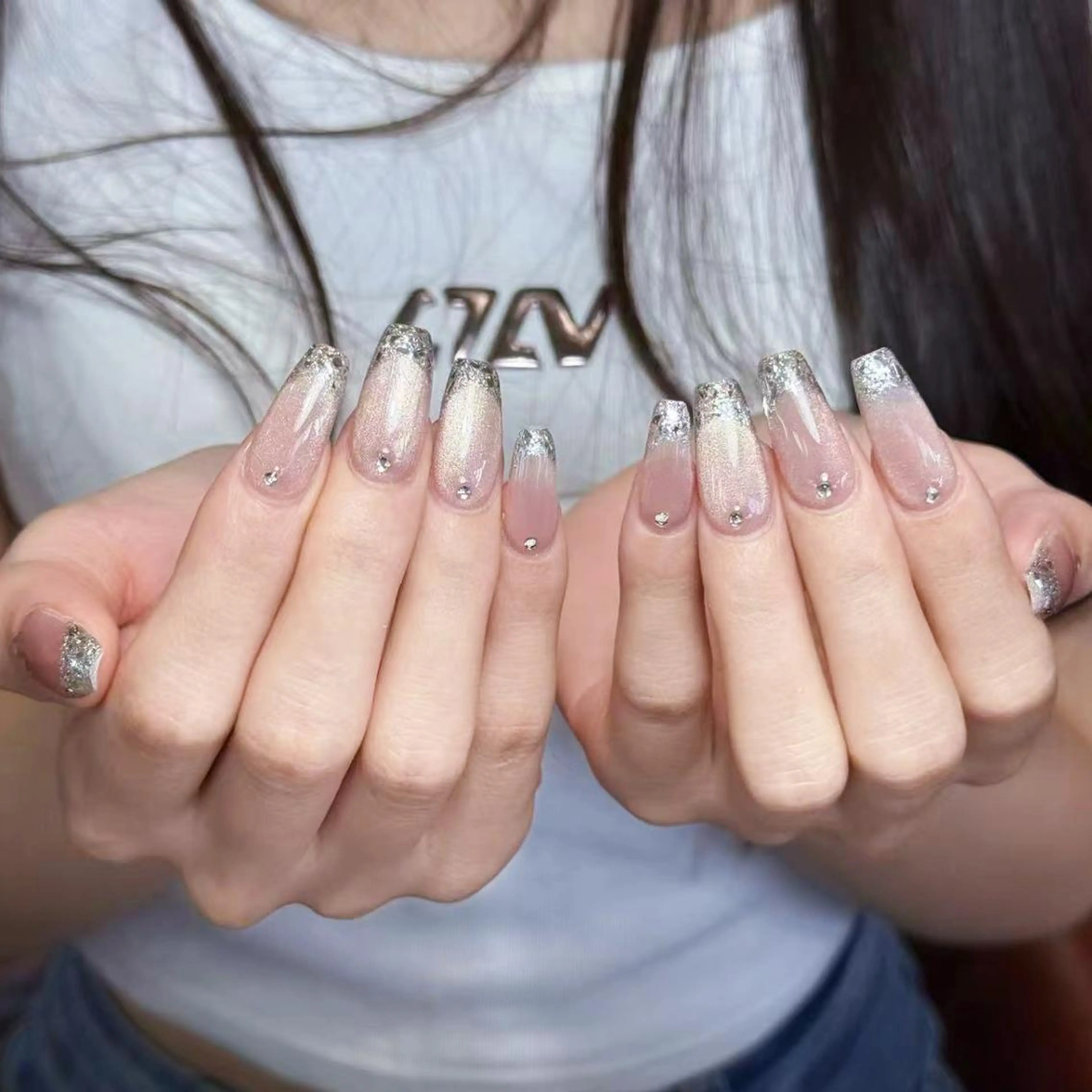 ネイル アートネイル オーロラネイル ガーリー キラキラネイル マグネットネイル ハンドネイル YOYO 💅のネイルデザイン