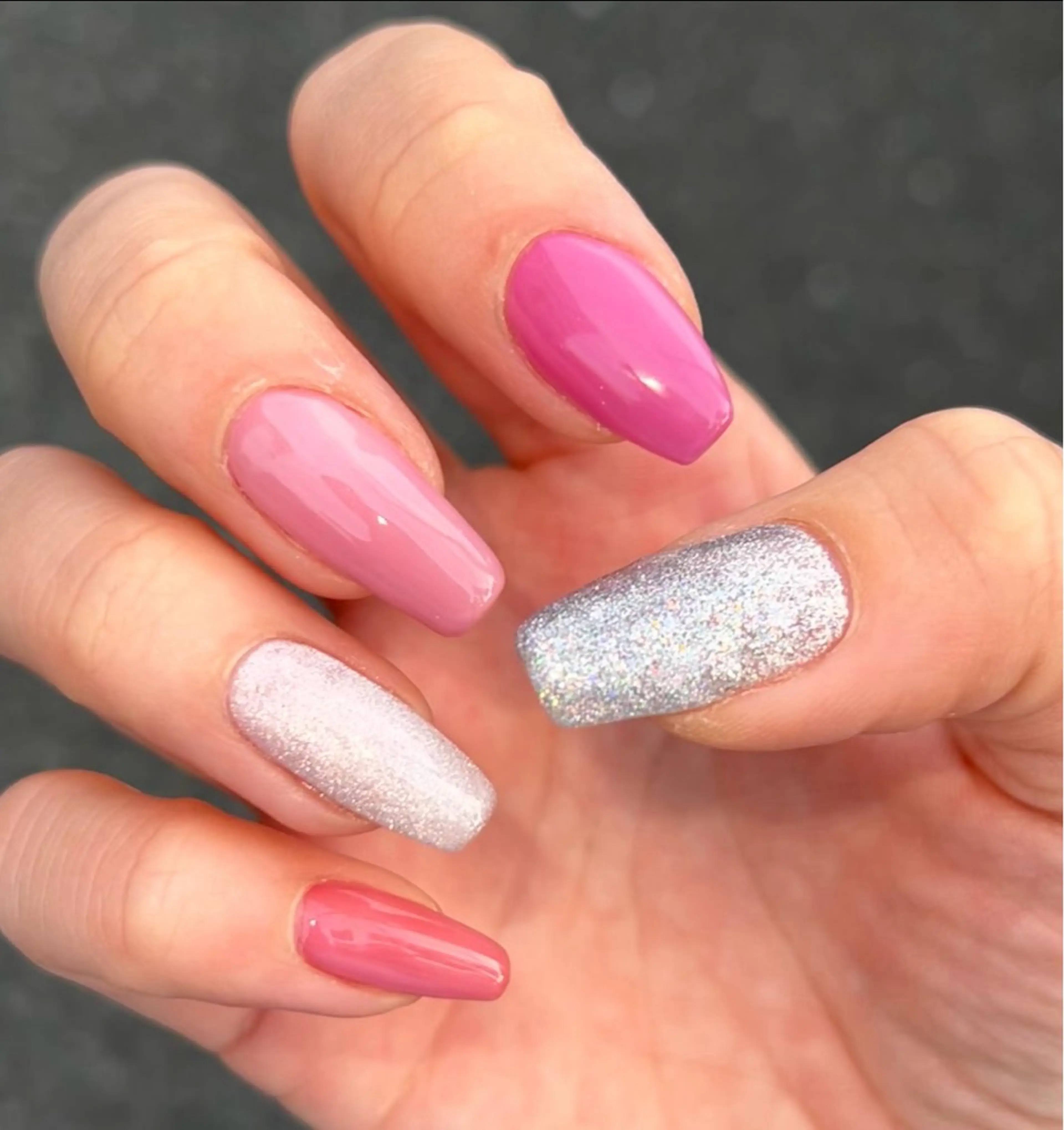ネイル HENRIETTA NAILSALONのネイルデザイン