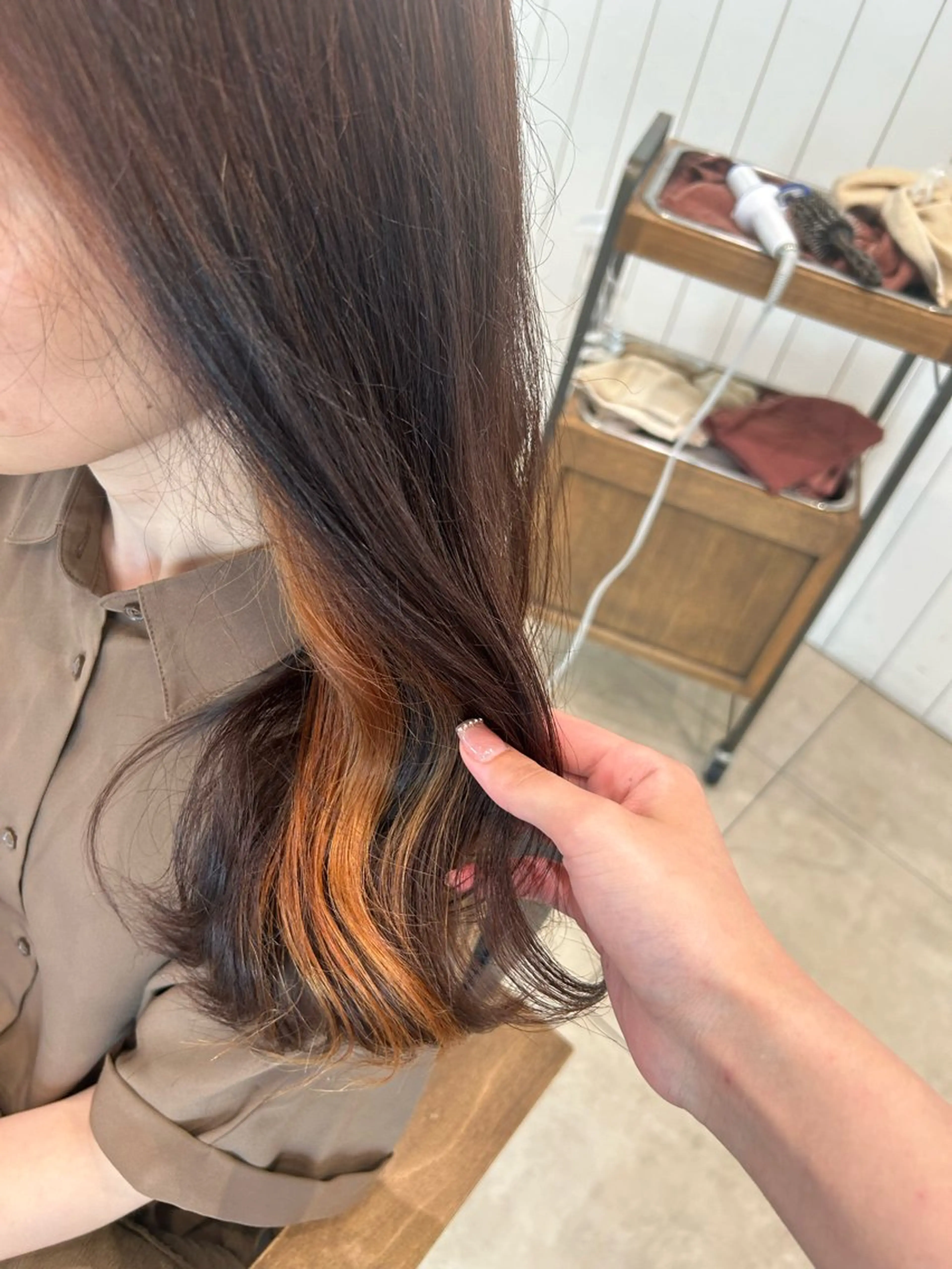 カラー 福田 愛友のヘアスタイル