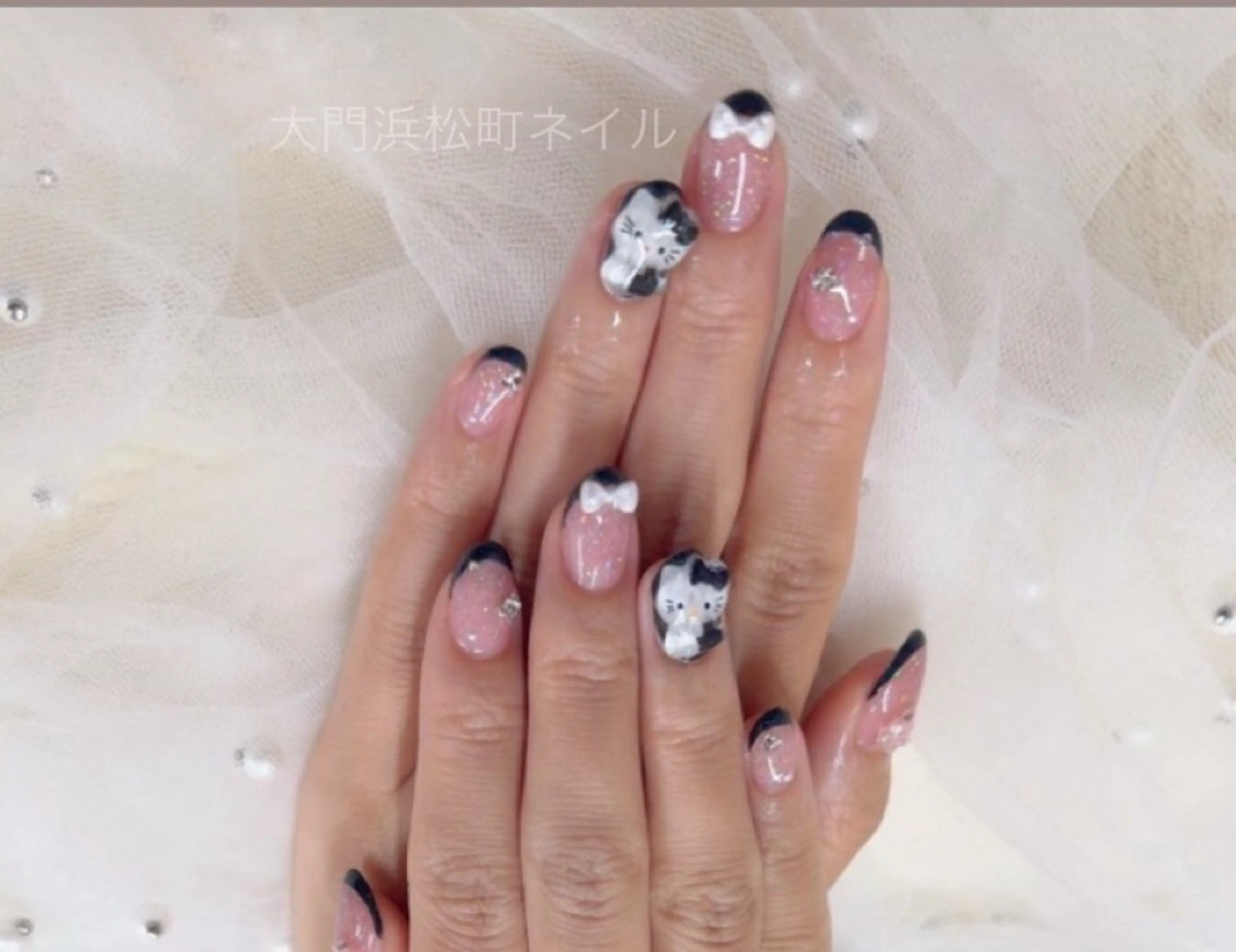 ネイル フットネイル フレンチネイル ゴールド マグネットネイル マグネットフレンチ ハンドネイル ハンドケア 大門浜松町 ネイルのネイルデザイン