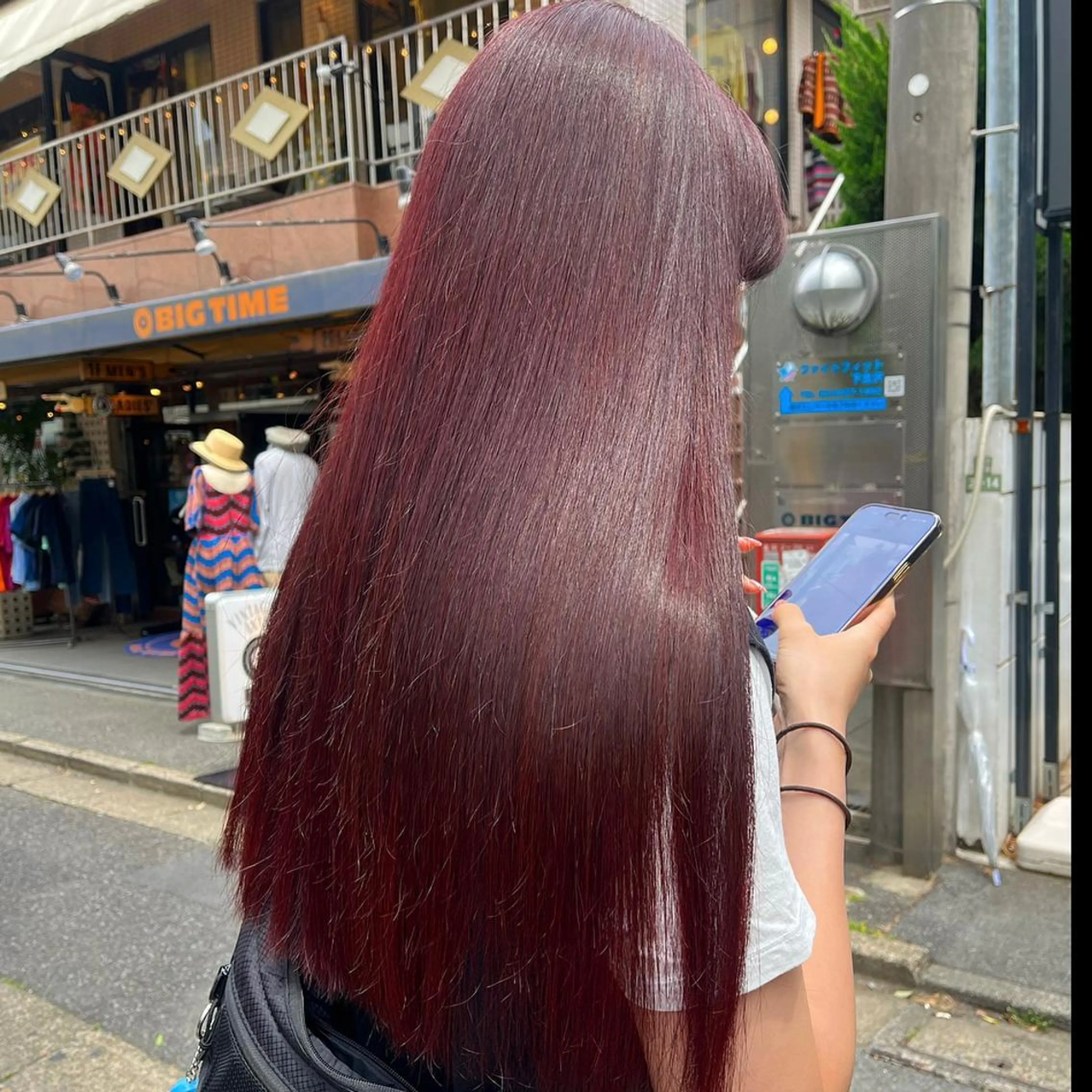 ロング カラー ブリーチ ブリーチなしカラー レッドカラー ヘアカラー トリートメント ボブハイトーン🦖 デザインMAMIのヘアスタイル