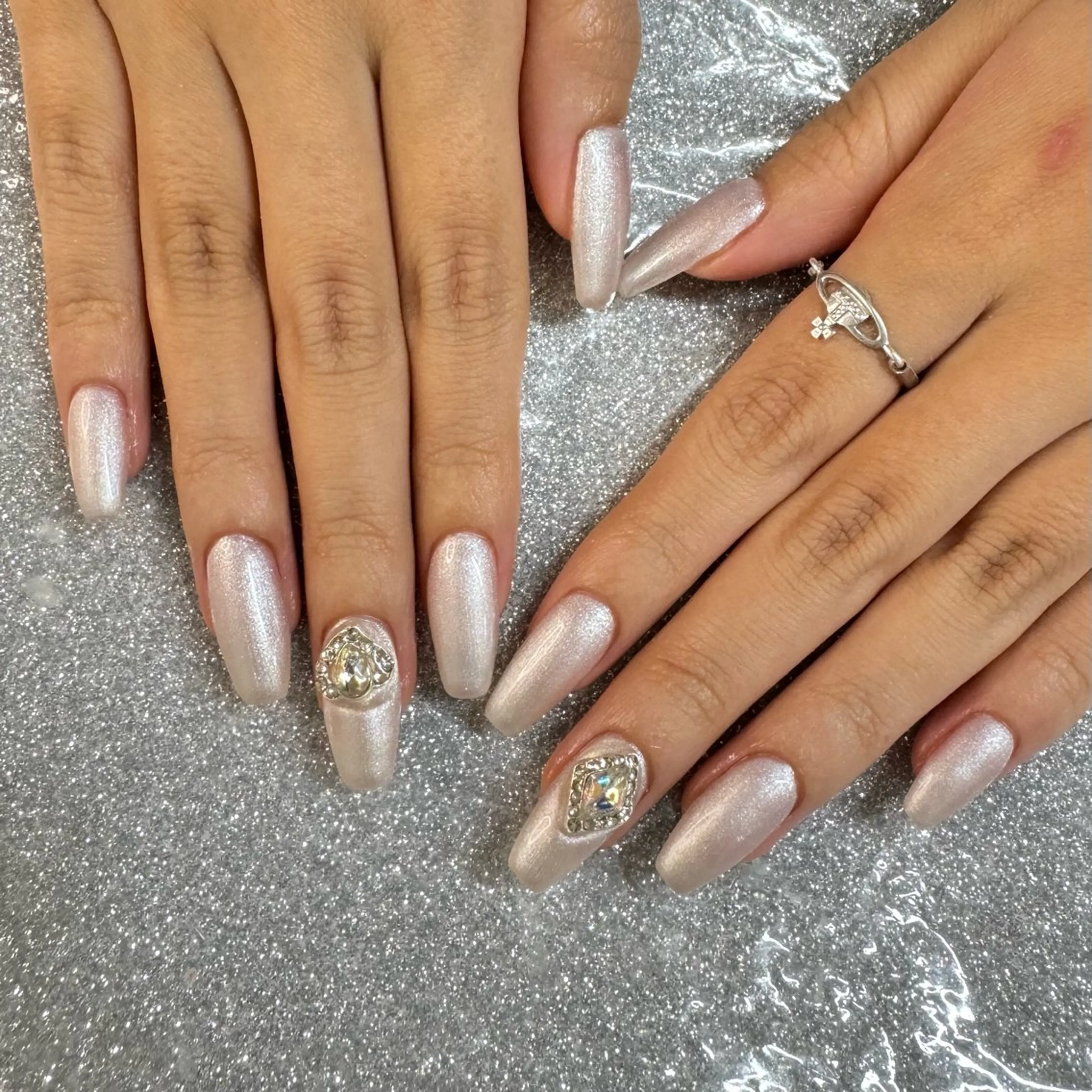 ネイル ハンドネイル VIERU RIRIKA🌻のネイルデザイン