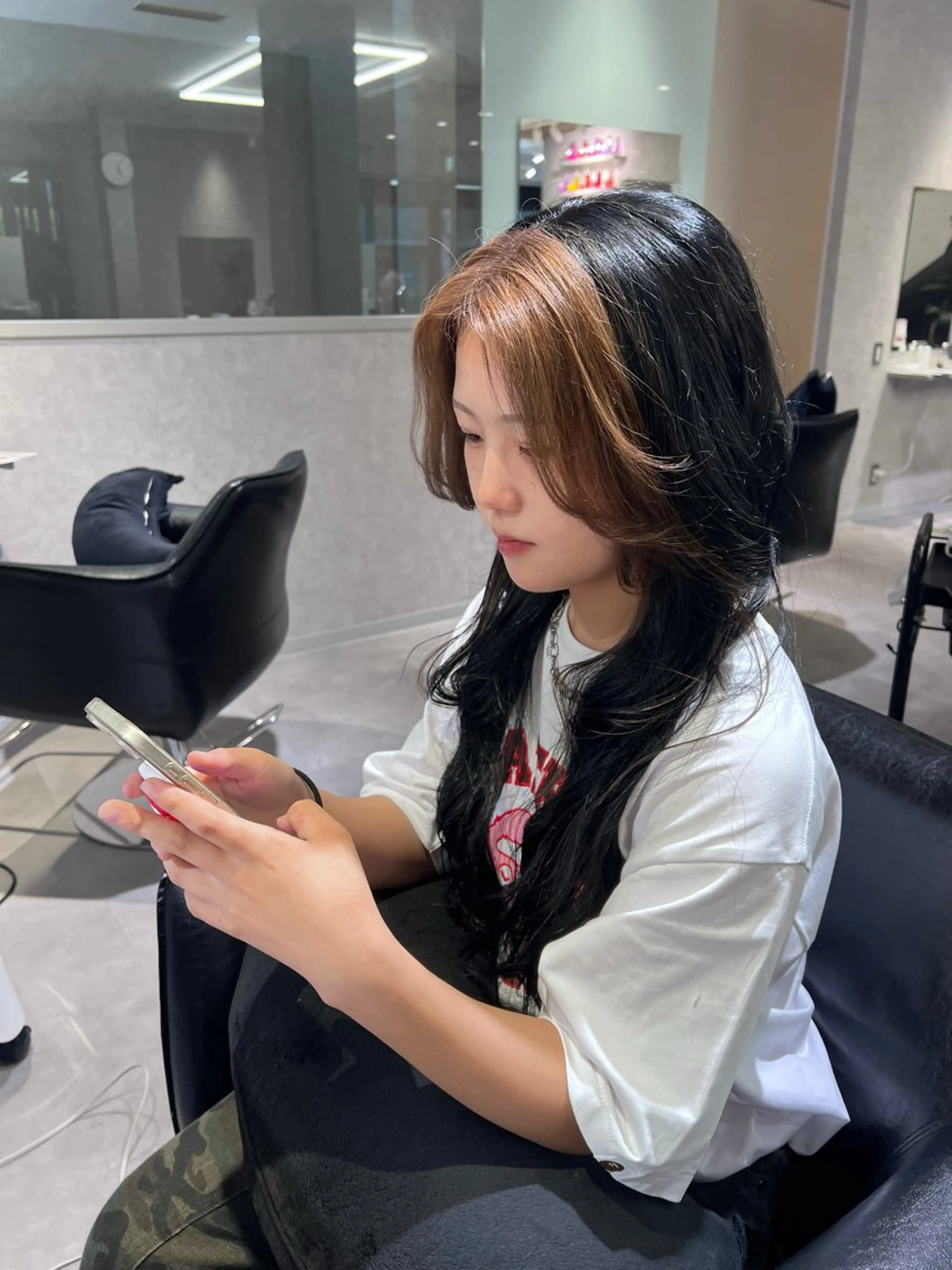 ロング ミストバング 顔周りカット SOL しゅのんのヘアスタイル