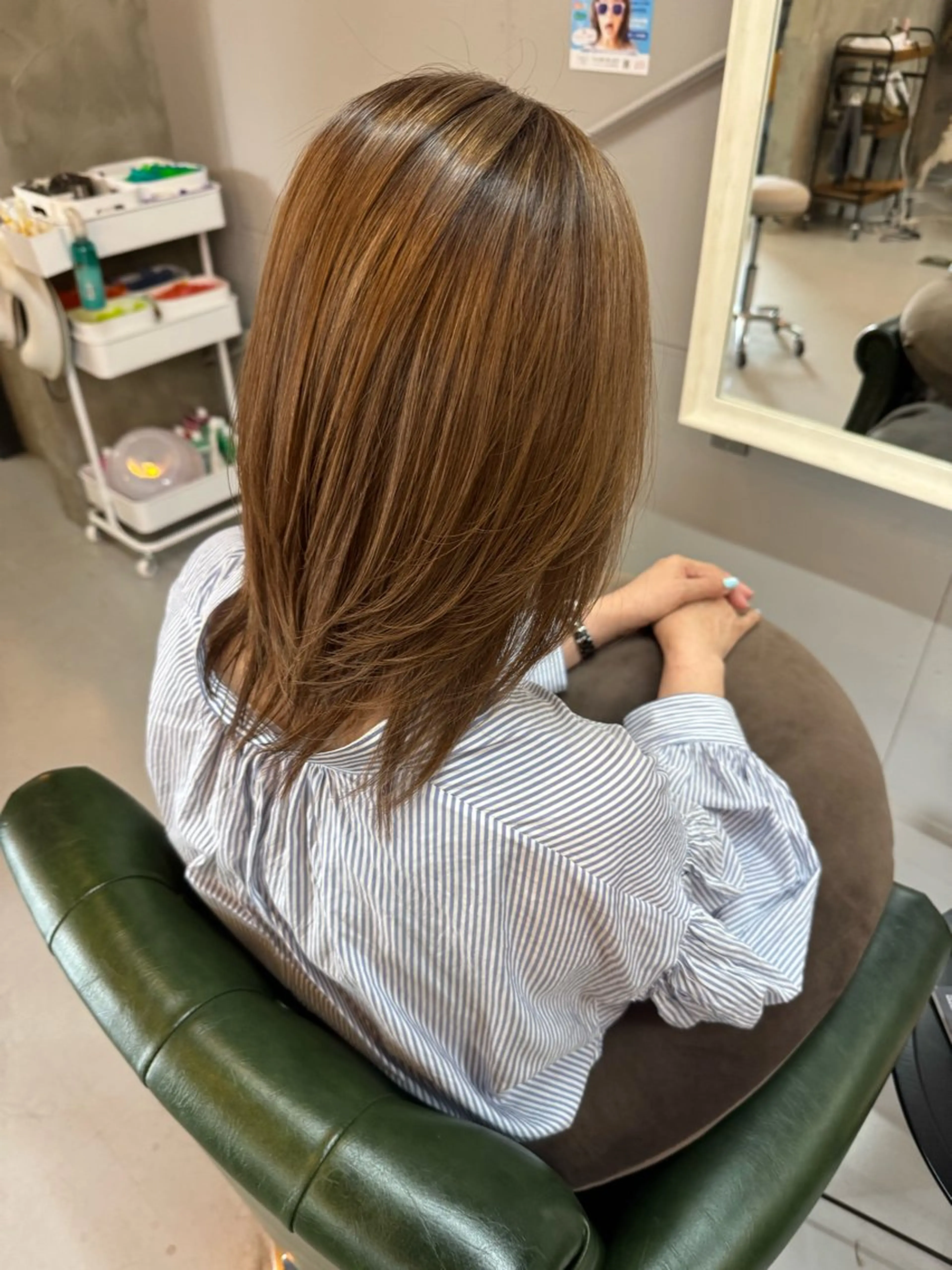 セミロング レイヤーカット 渡邊 里彩のヘアスタイル