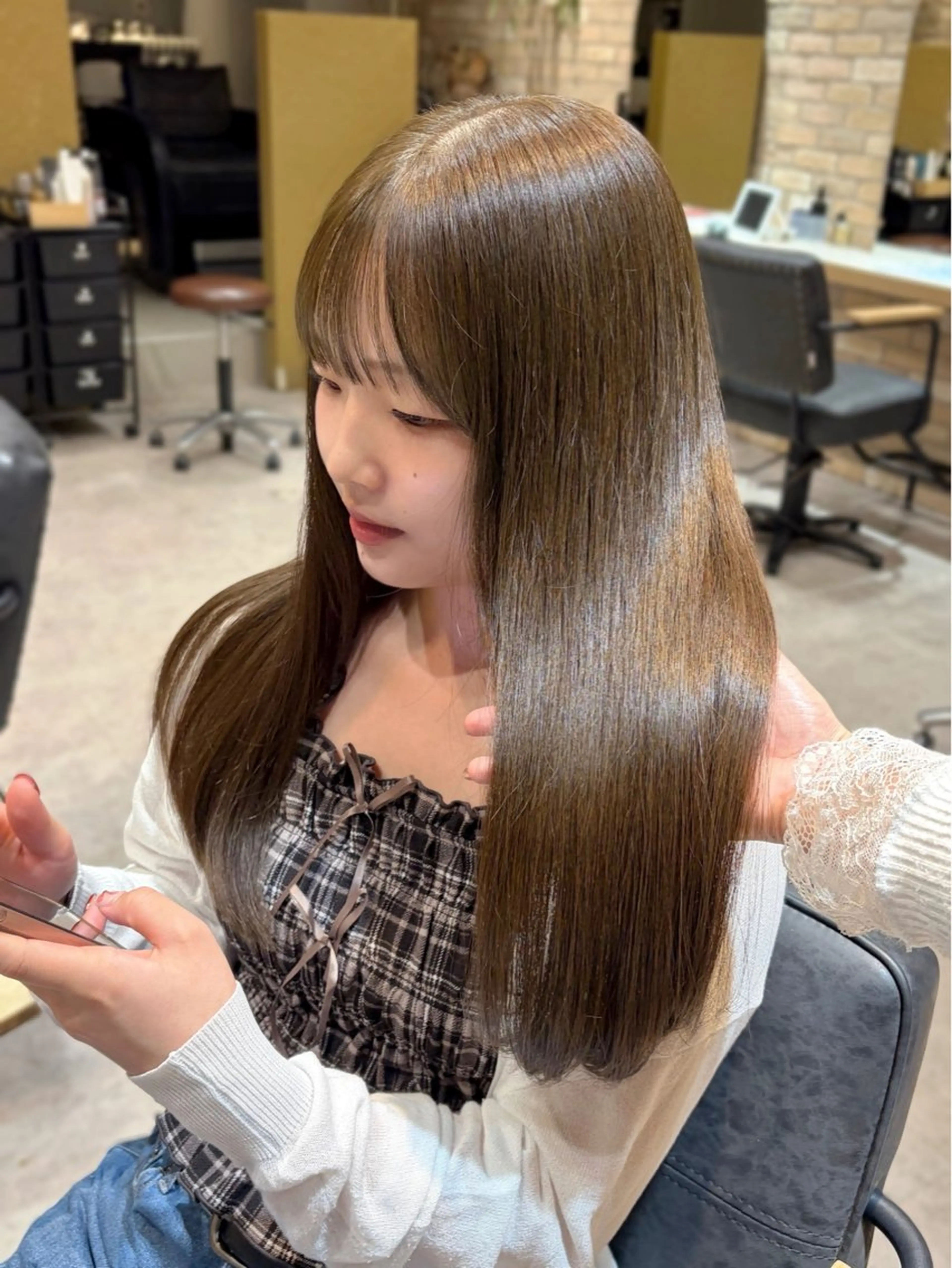 ロング カラー ヘアカラー 顔まわり♡レイヤー COCORO 🎀のヘアスタイル