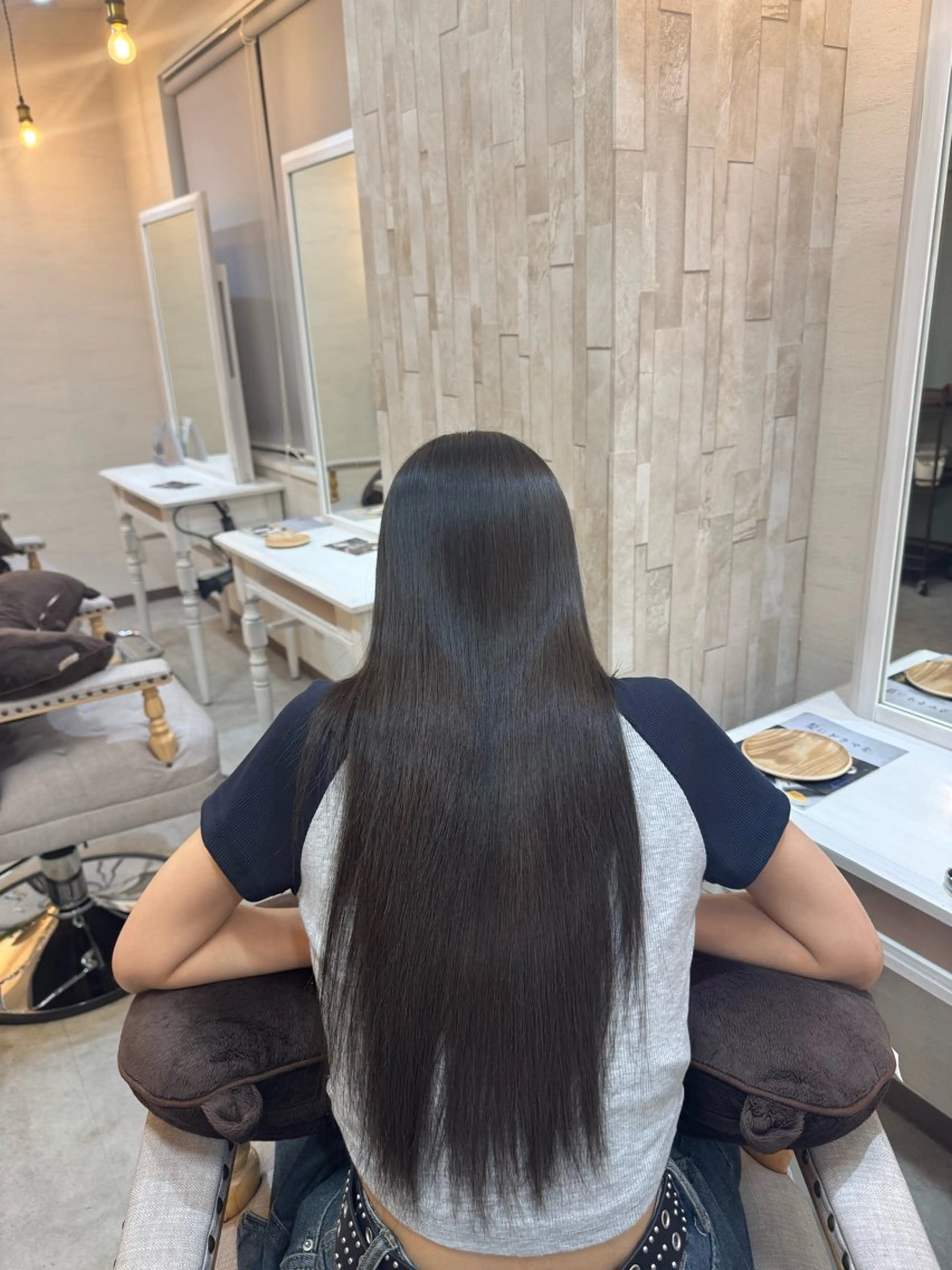 ロング カラー ヘアカラー 三瓶 龍皇のヘアスタイル