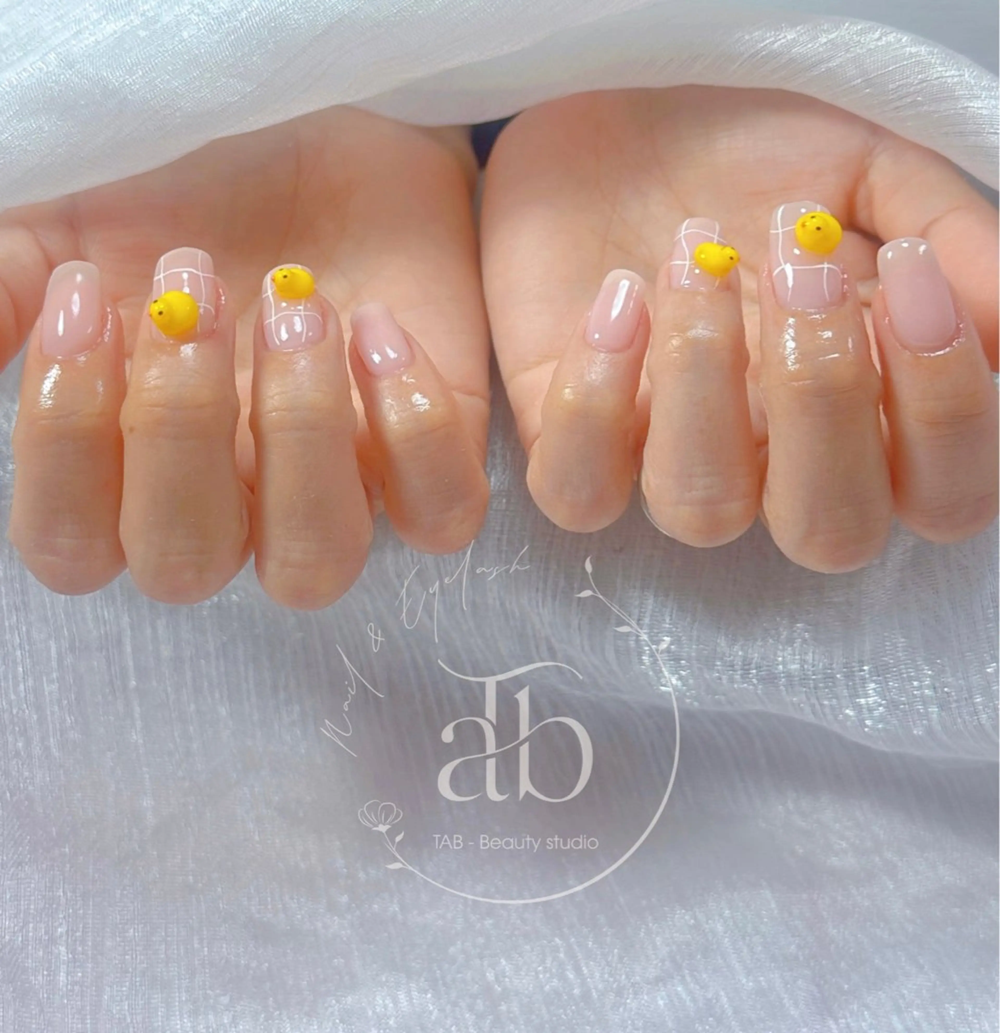 ネイル ハンドネイル ハンドケア TAB Beauty Studioのネイルデザイン