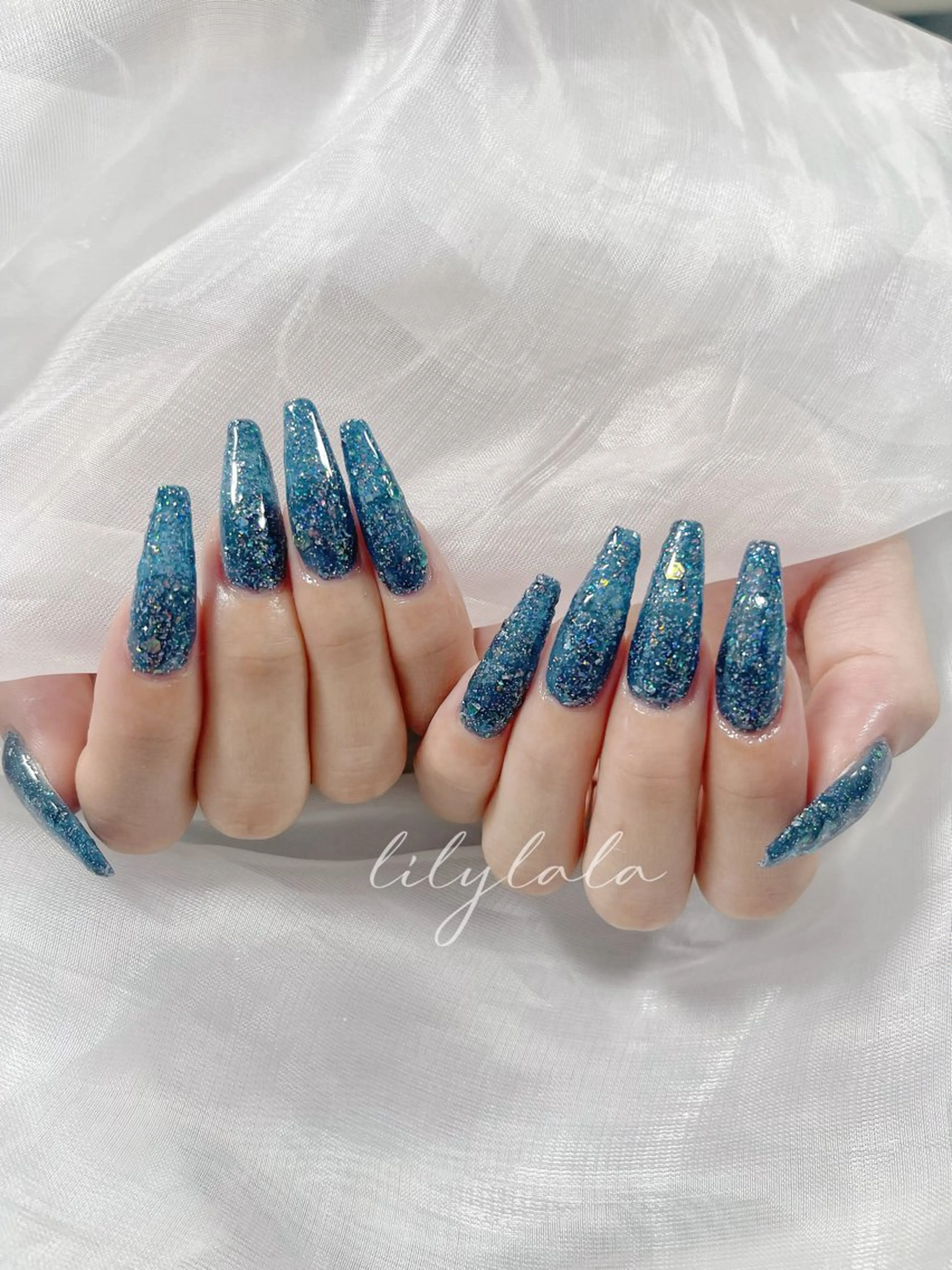 ネイル アートネイル ジェルネイル キラキラネイル ニュアンスネイル オフィスネイル ハンドネイル Kitty Nailのネイルデザイン