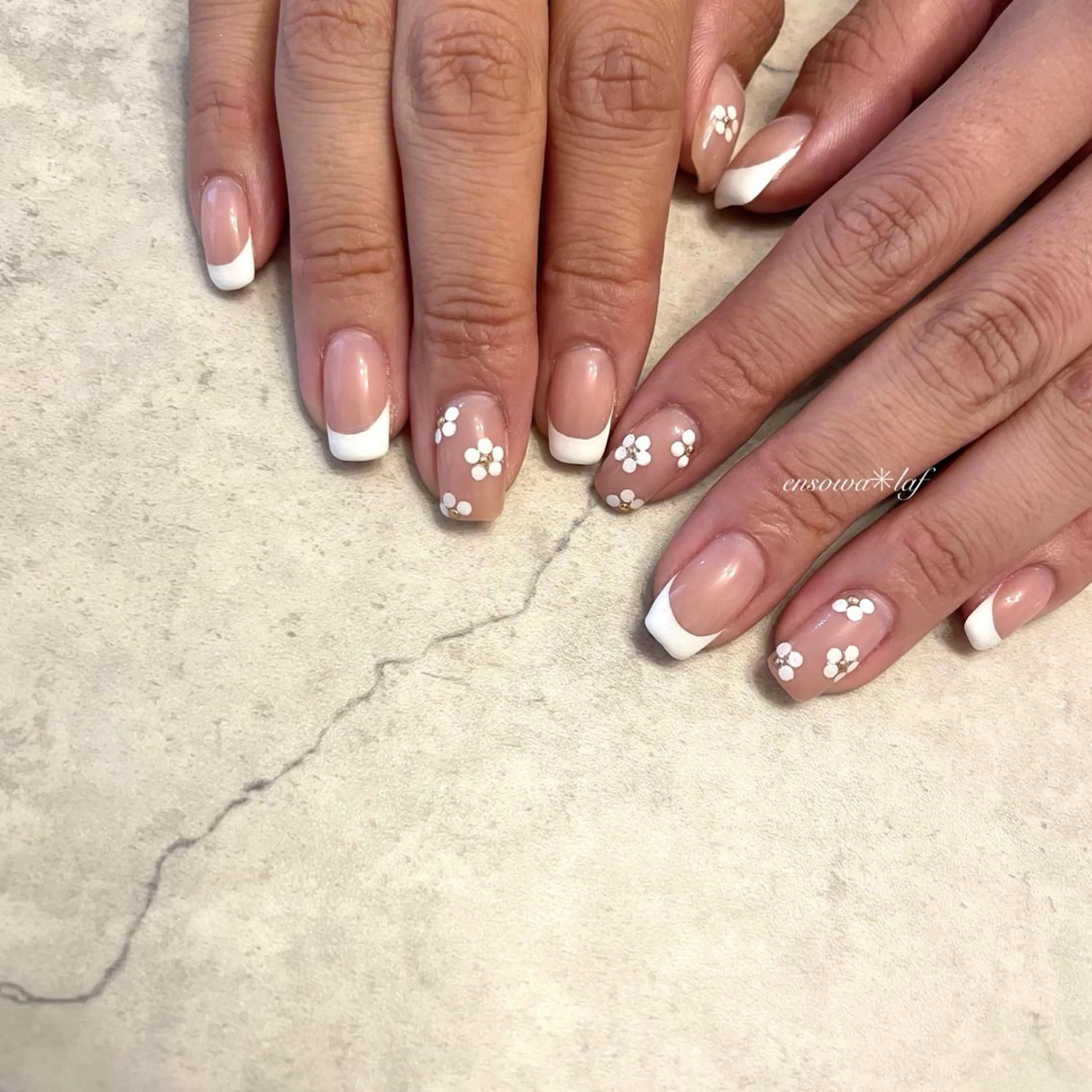 ネイル アートネイル オーロラネイル クリアネイル フレンチネイル ジェルネイル ensowa✱laf NAILのネイルデザイン