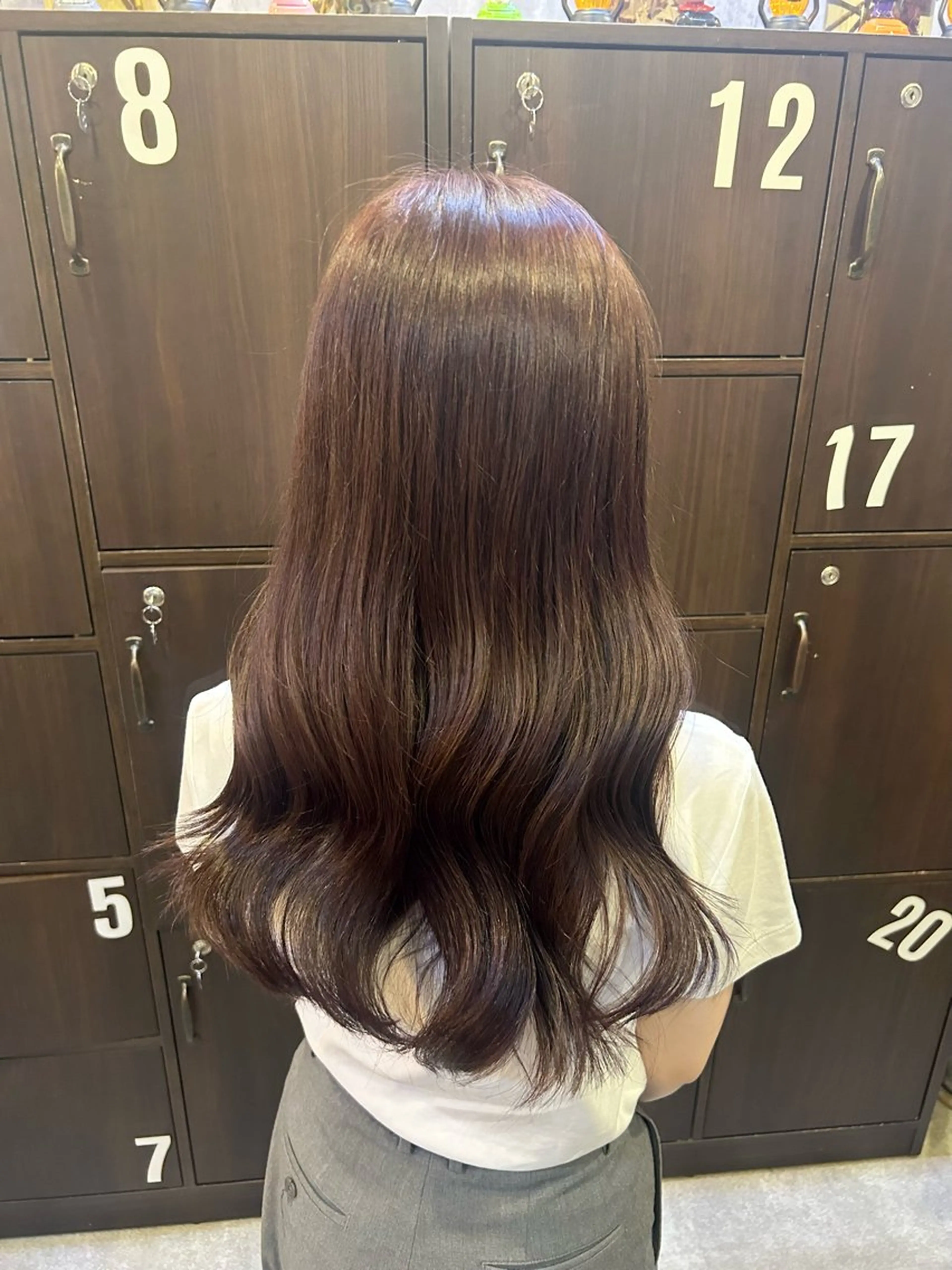 ロング カラー ラベンダーカラー ピンクカラー ピンクラベンダー ヘアカラー 出川 結菜のヘアスタイル