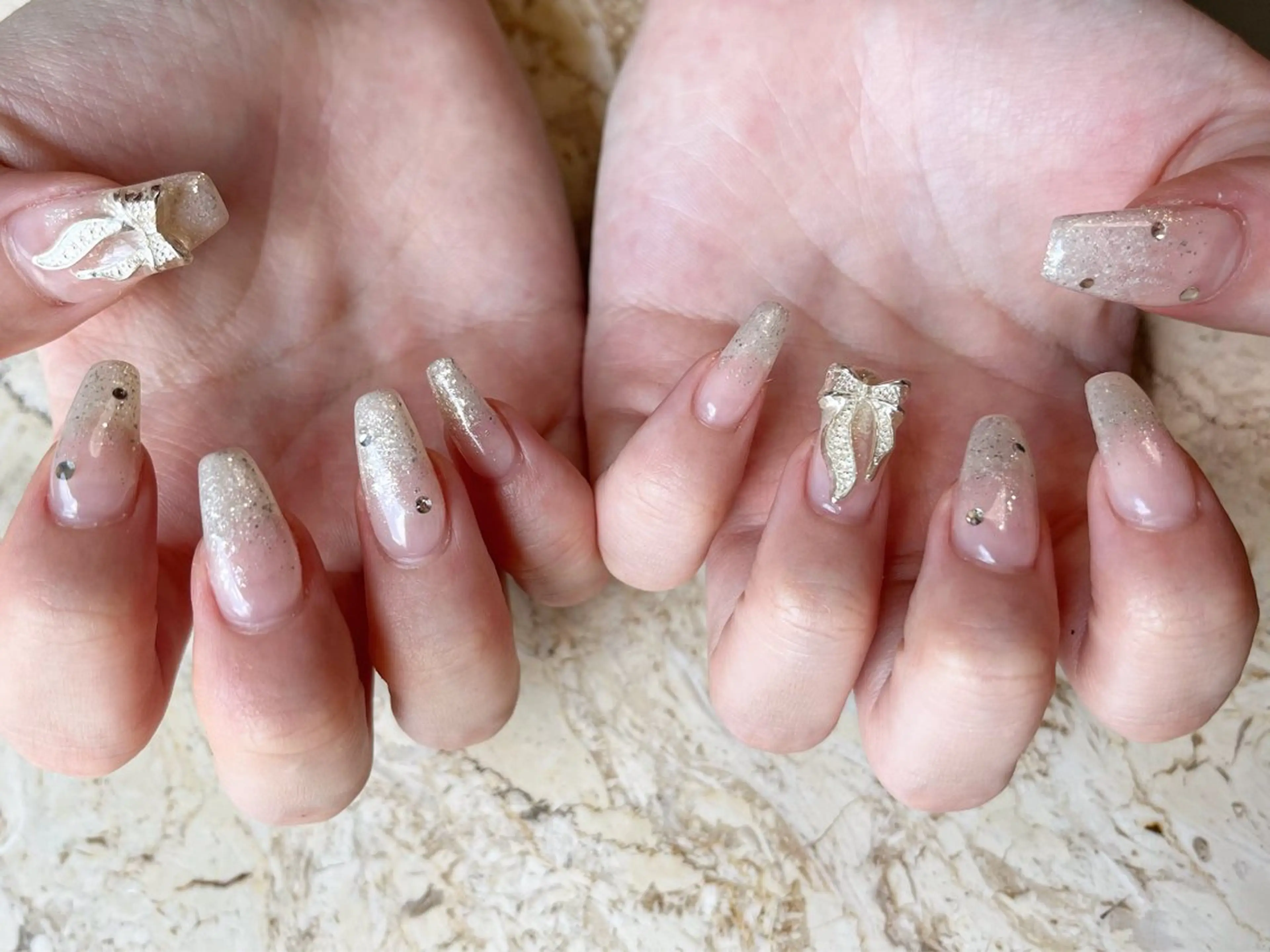 ネイル ハンドネイル フットネイル mieux IZUMiのネイルデザイン