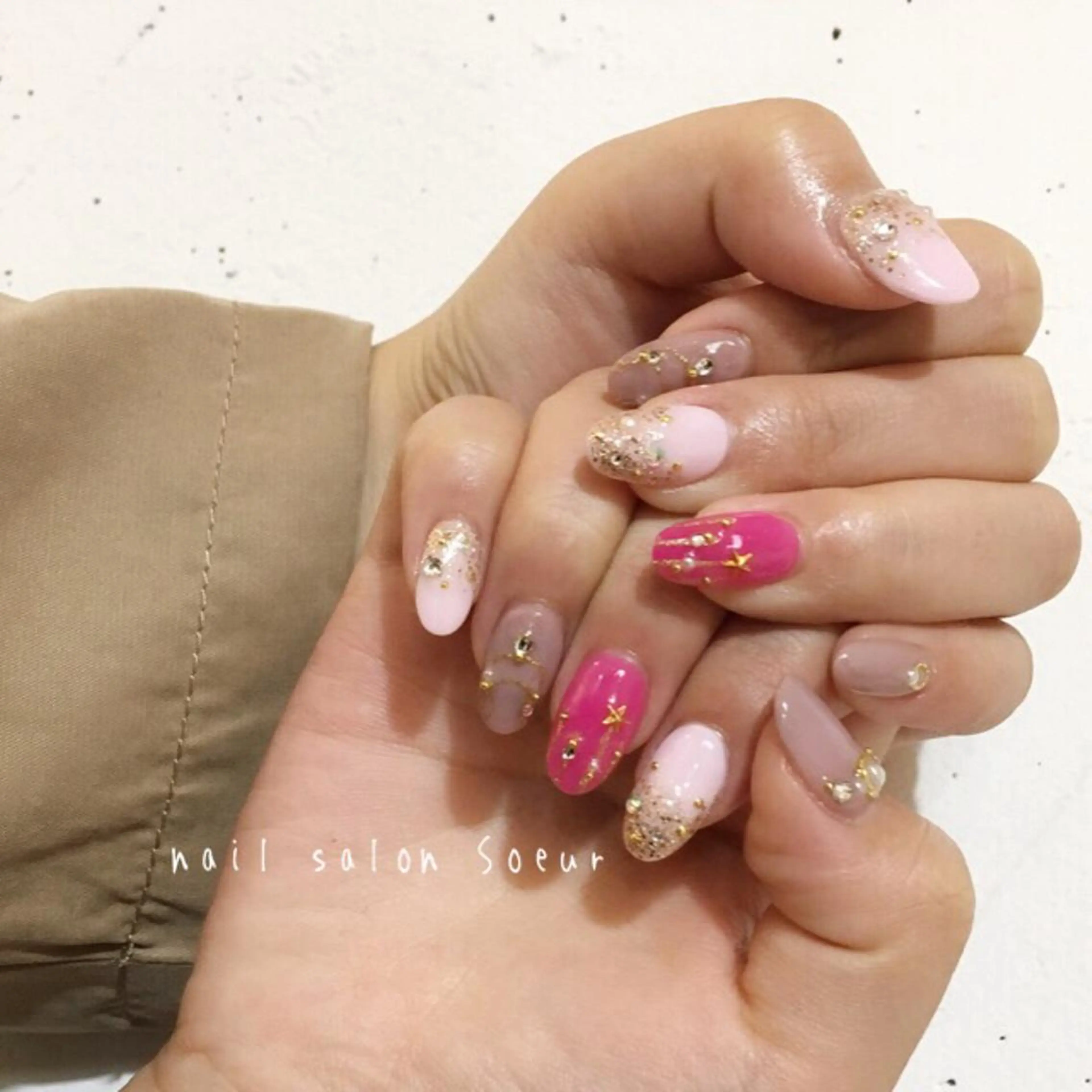 ネイル 長さ出し キラキラネイル ラメ(グリッター) 持ち込み スカルプネイル ハンドネイル nail salon Soeurのネイルデザイン