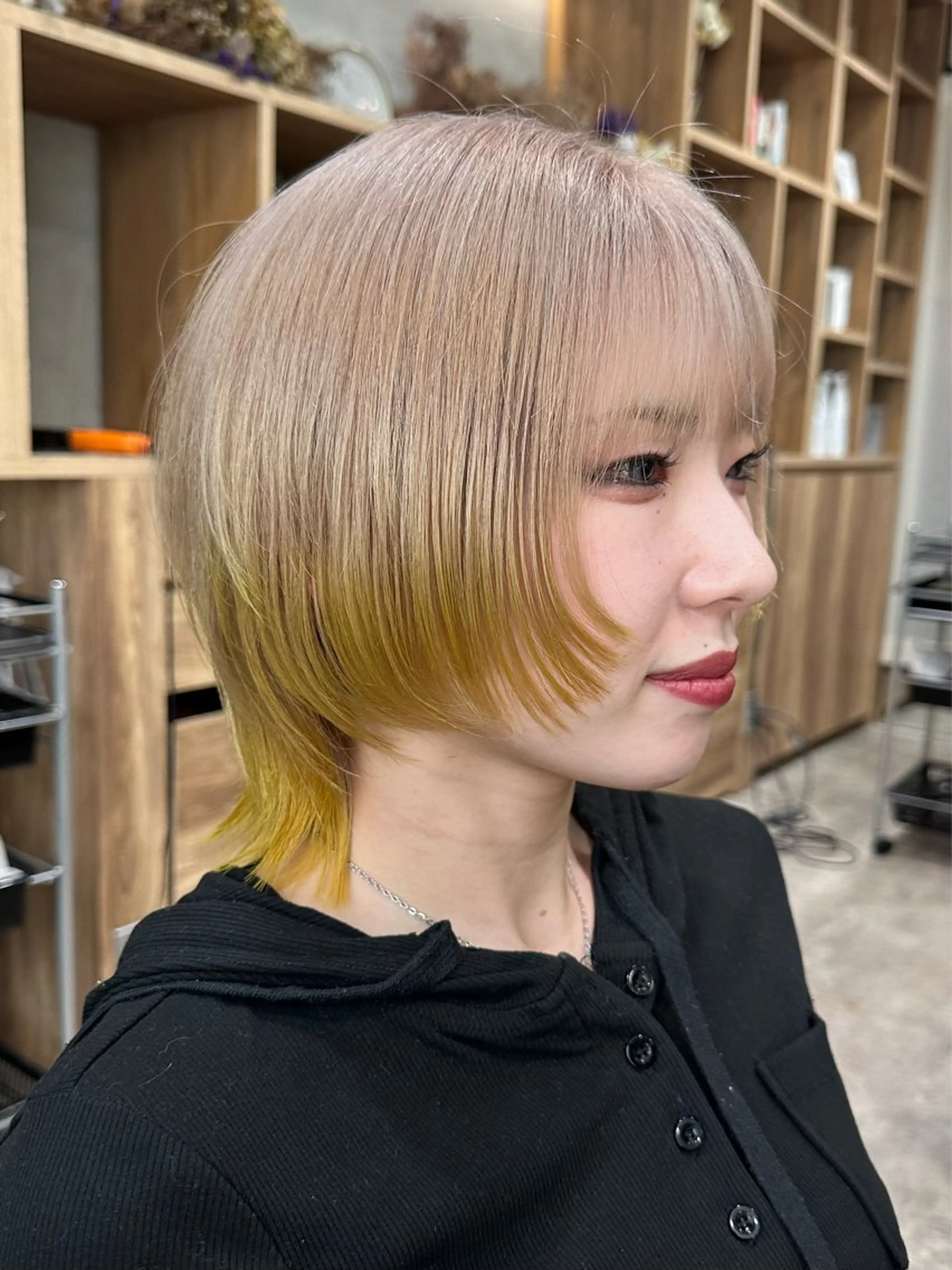 カラー 大久保 優香のヘアスタイル