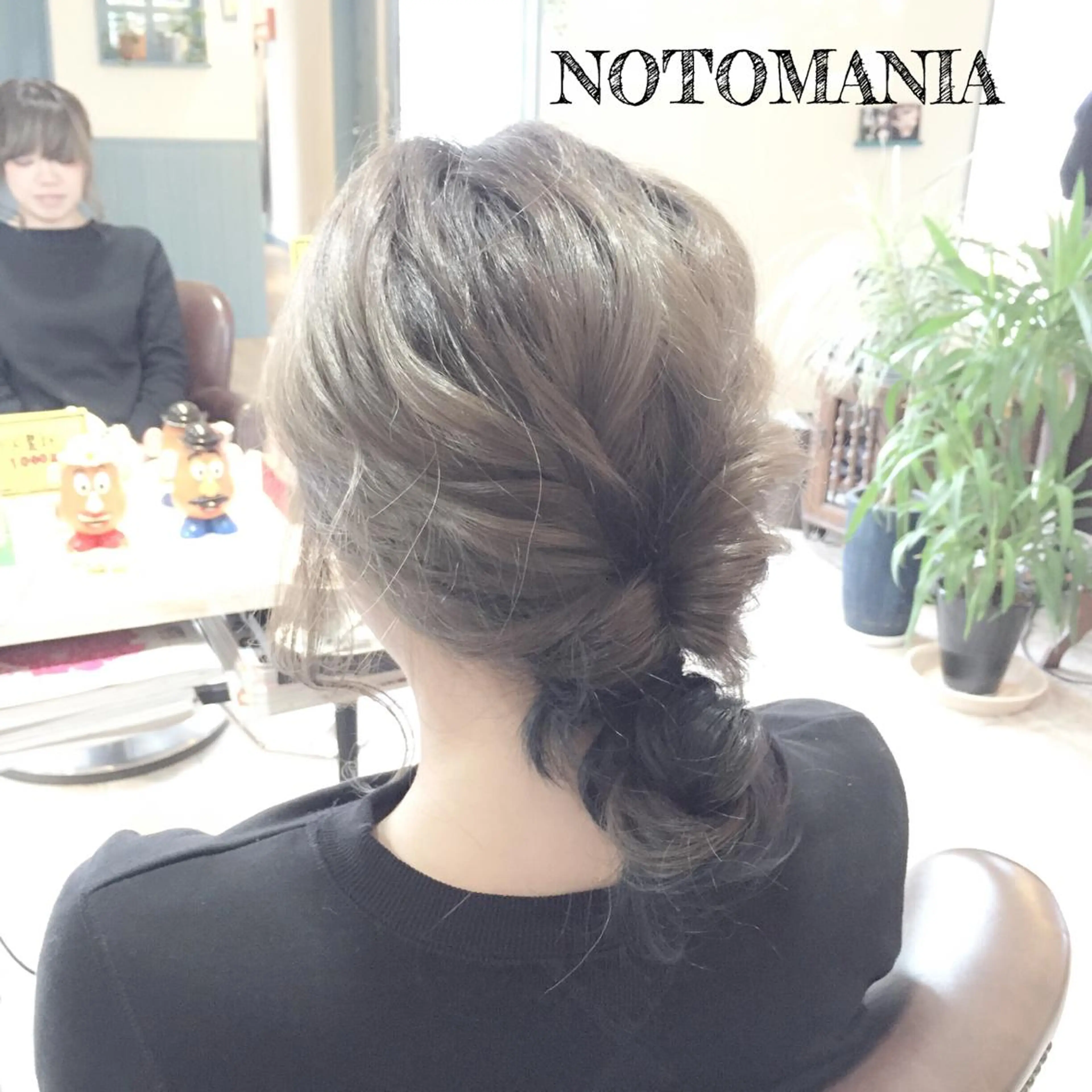 セミロング カラー ヘアアレンジ グレージュ 外国人風カラー イシハラ アズサのヘアスタイル