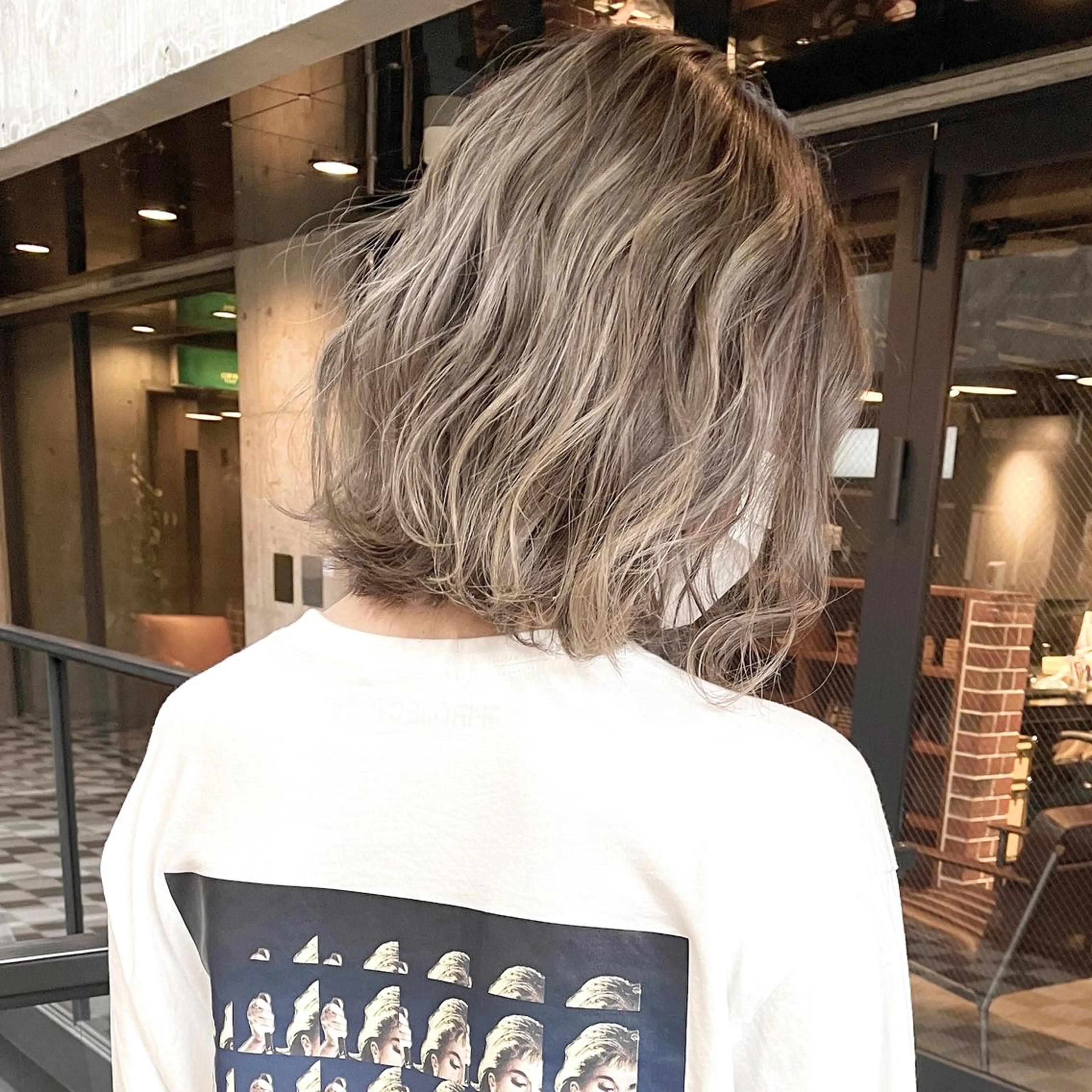ミディアム カラー バレイヤージュ ボブ レイヤーカット ヘアカラー 🌺KANA🇺🇸 海外トレンドヘアのヘアスタイル
