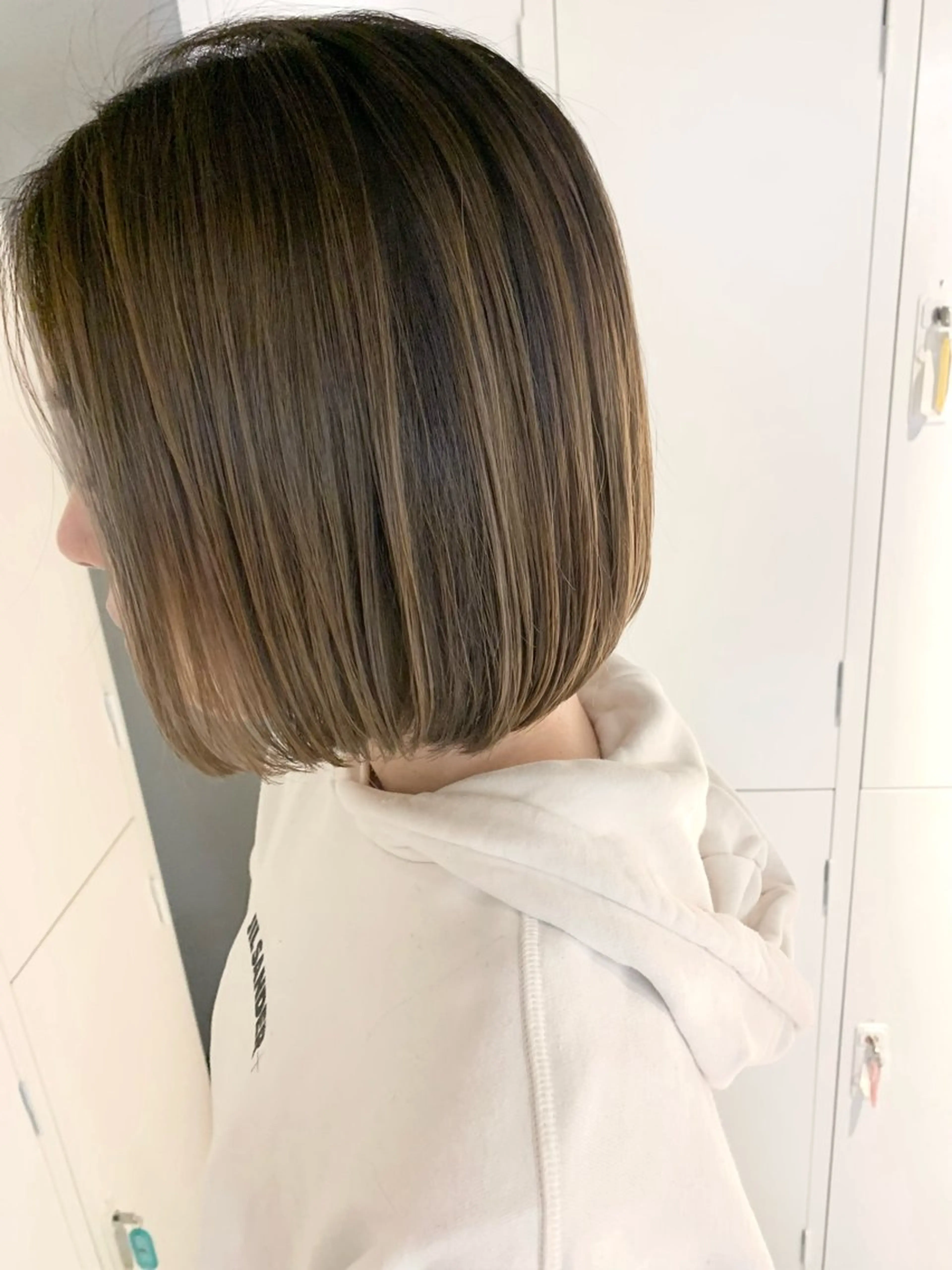 ミディアム ショートボブ ボブ レイヤーカット ヘアカラー grow所属・和田 拓也のヘアスタイル