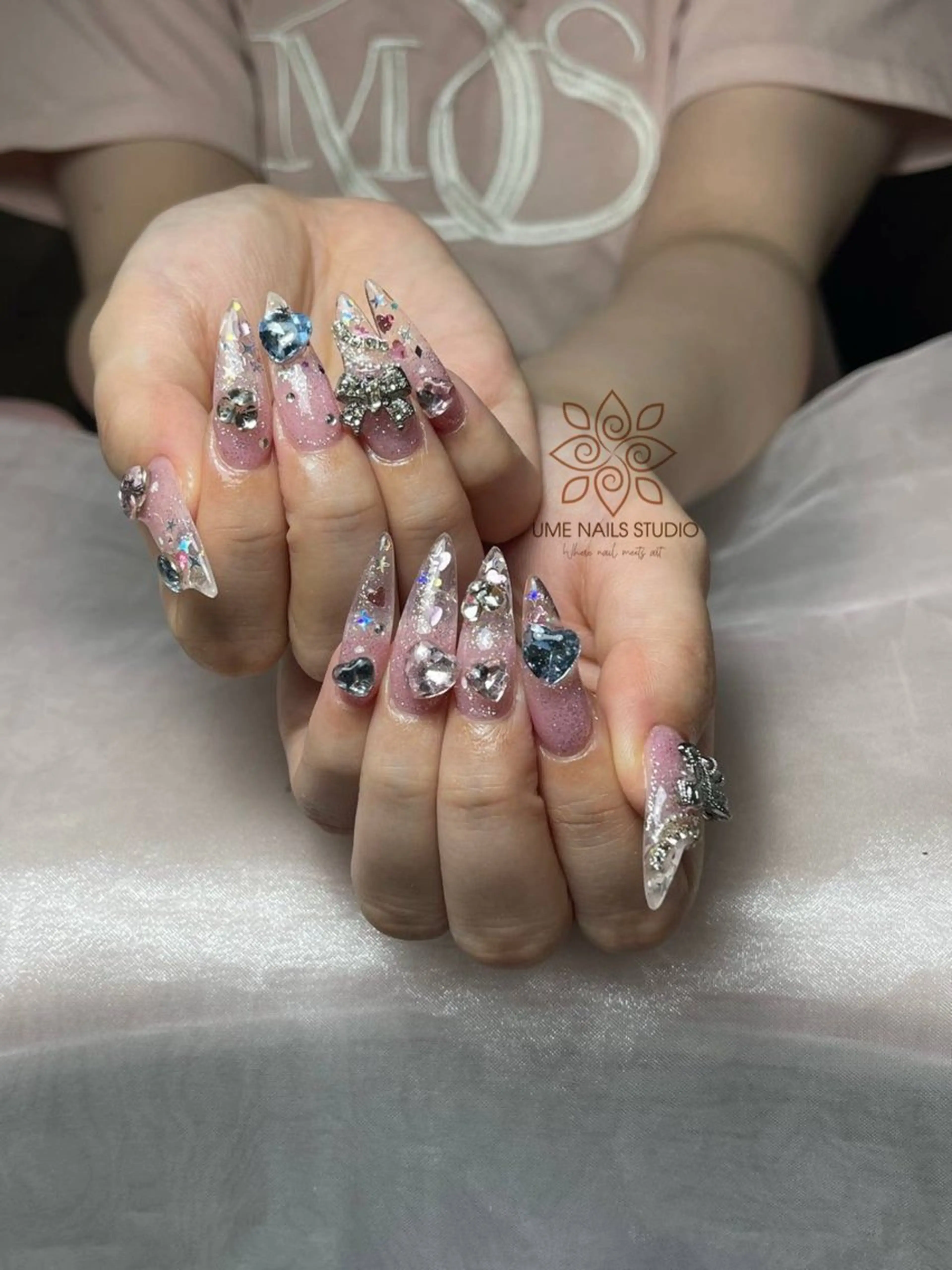 ネイル チークネイル クリアネイル ガーリー キラキラネイル 韓国ネイル ハンドネイル Ume Nail Studioのネイルデザイン
