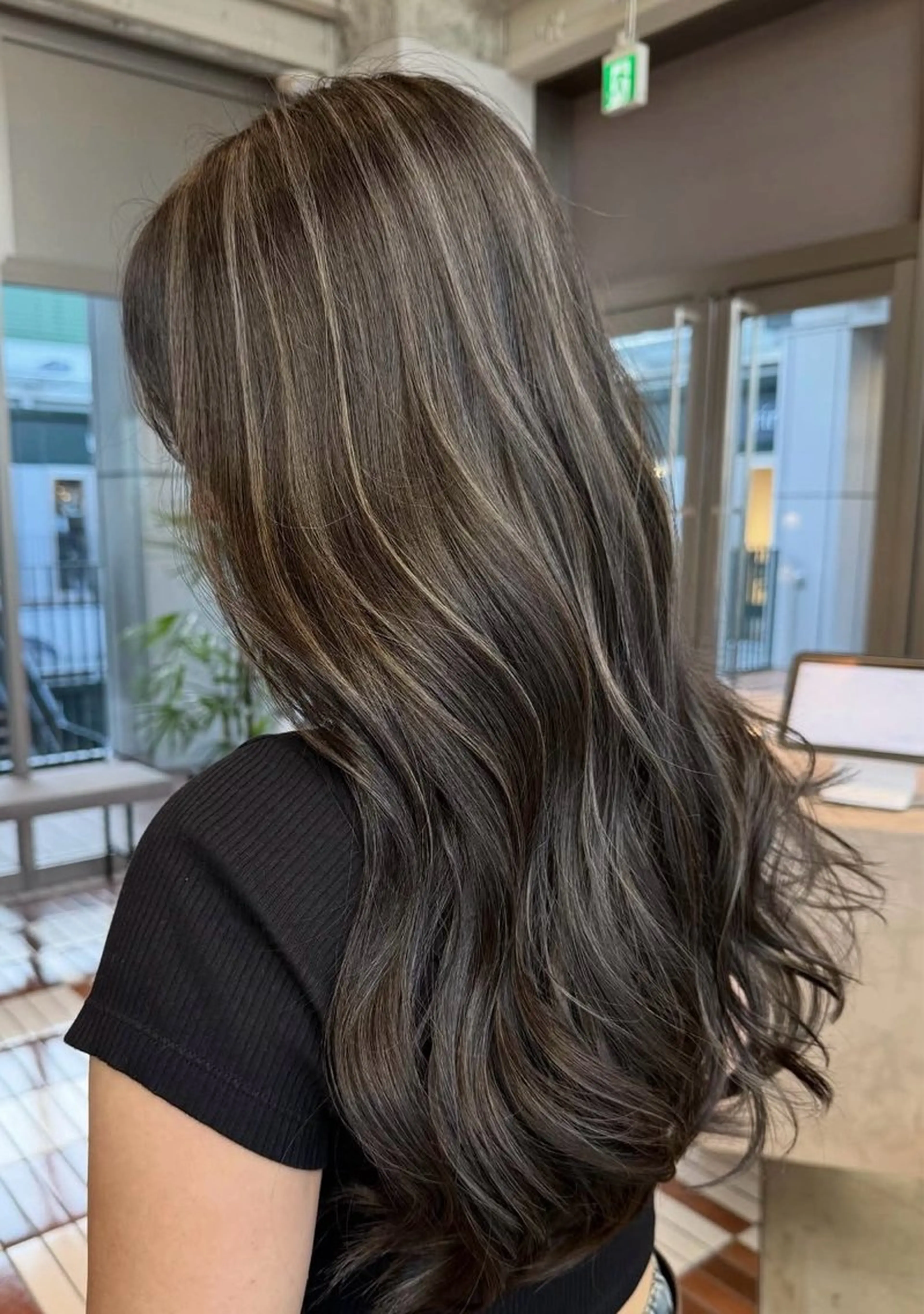 ミディアム カラー ハイライトカラー ハイライト FILMS / yuuna 🦢🫗のヘアスタイル