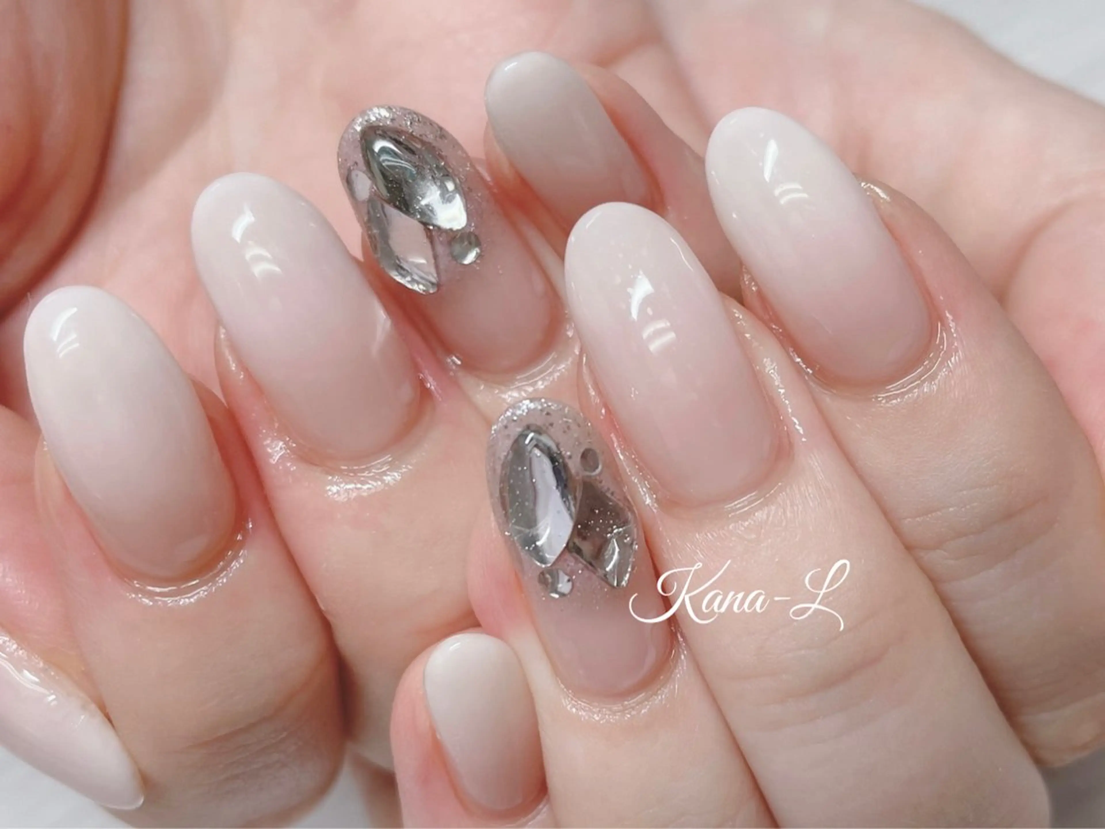 ネイル ジェルネイル グラデーション 韓国ネイル オフィスネイル パラジェル 芦辺 香奈のネイルデザイン