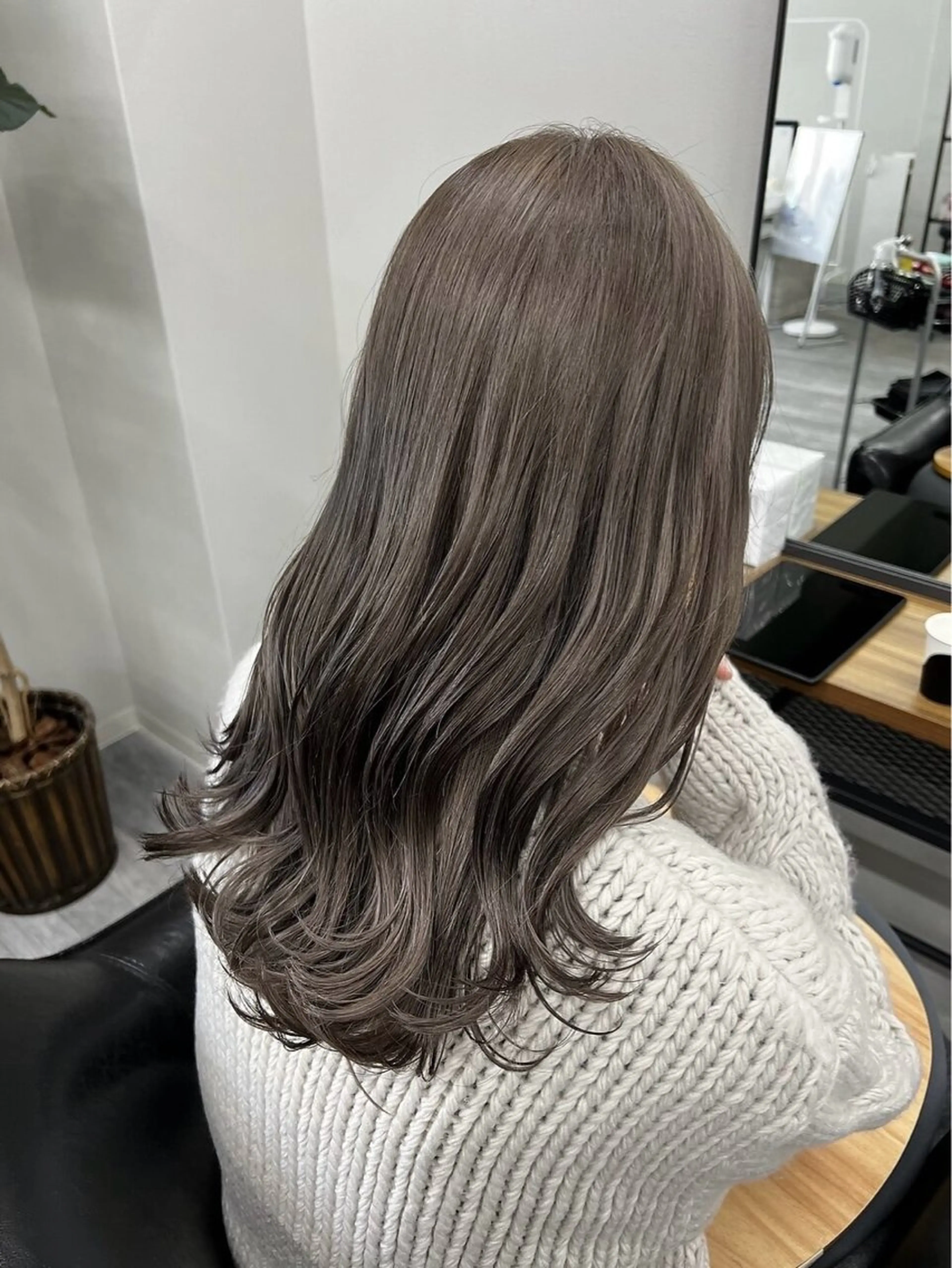 ミディアム カラー ブリーチ ヘアカラー ULu. Manamiのヘアスタイル