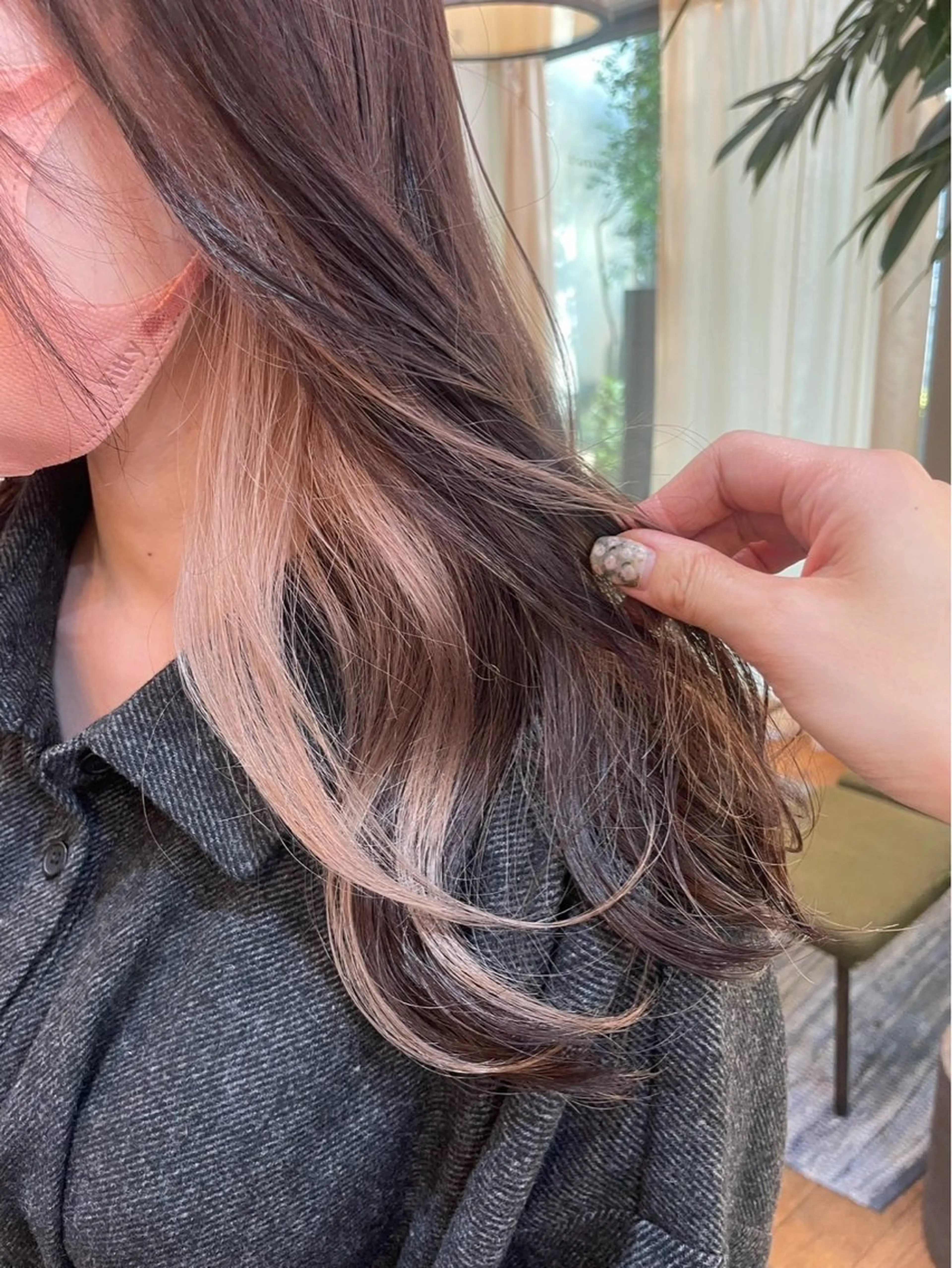 ミディアム カラー ブリーチ インナーカラー 🕊️Ayaka メンズパーマのヘアスタイル