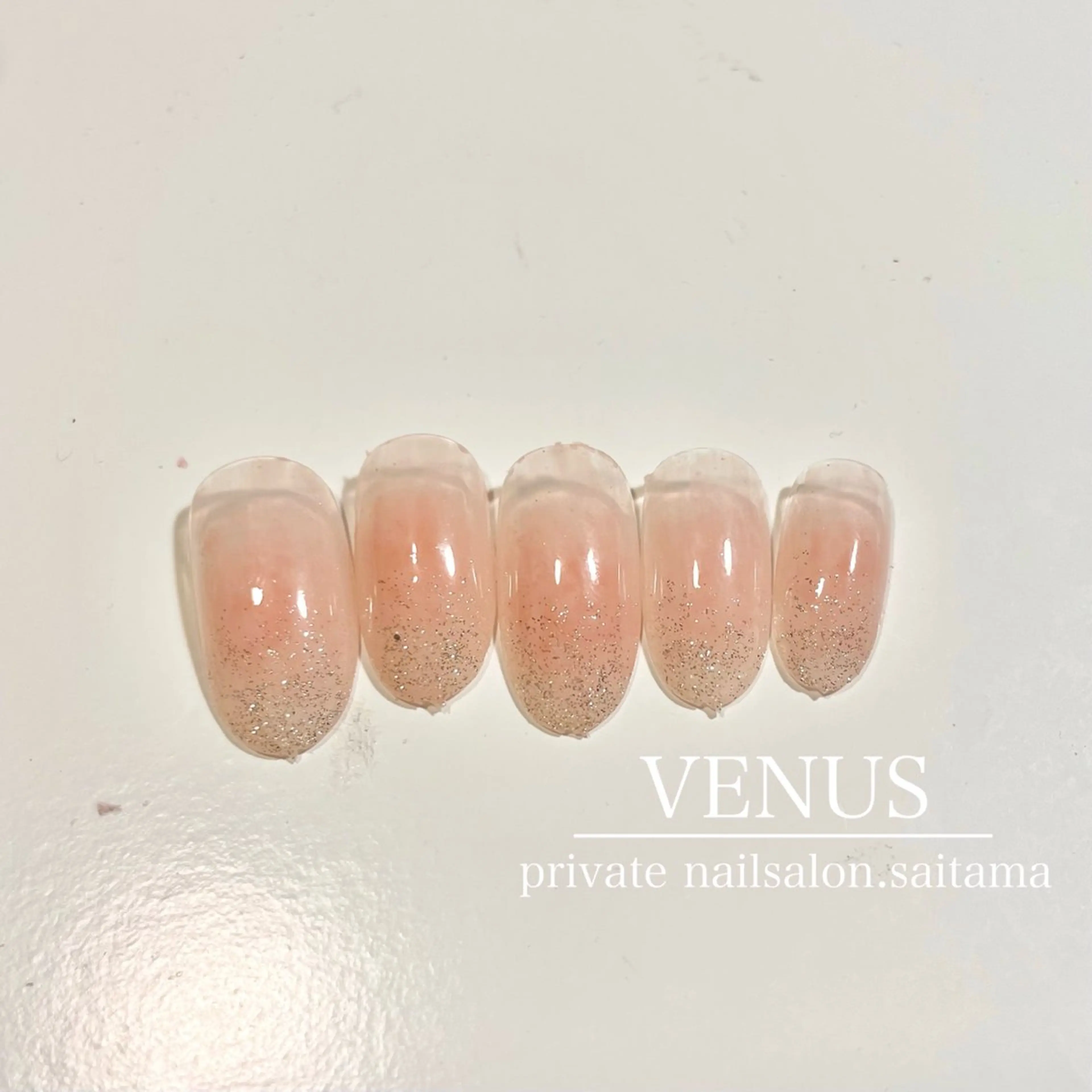 ネイル チークネイル ラメ(グリッター) ワンカラーネイル ハンドネイル nailsalon VENUSのネイルデザイン