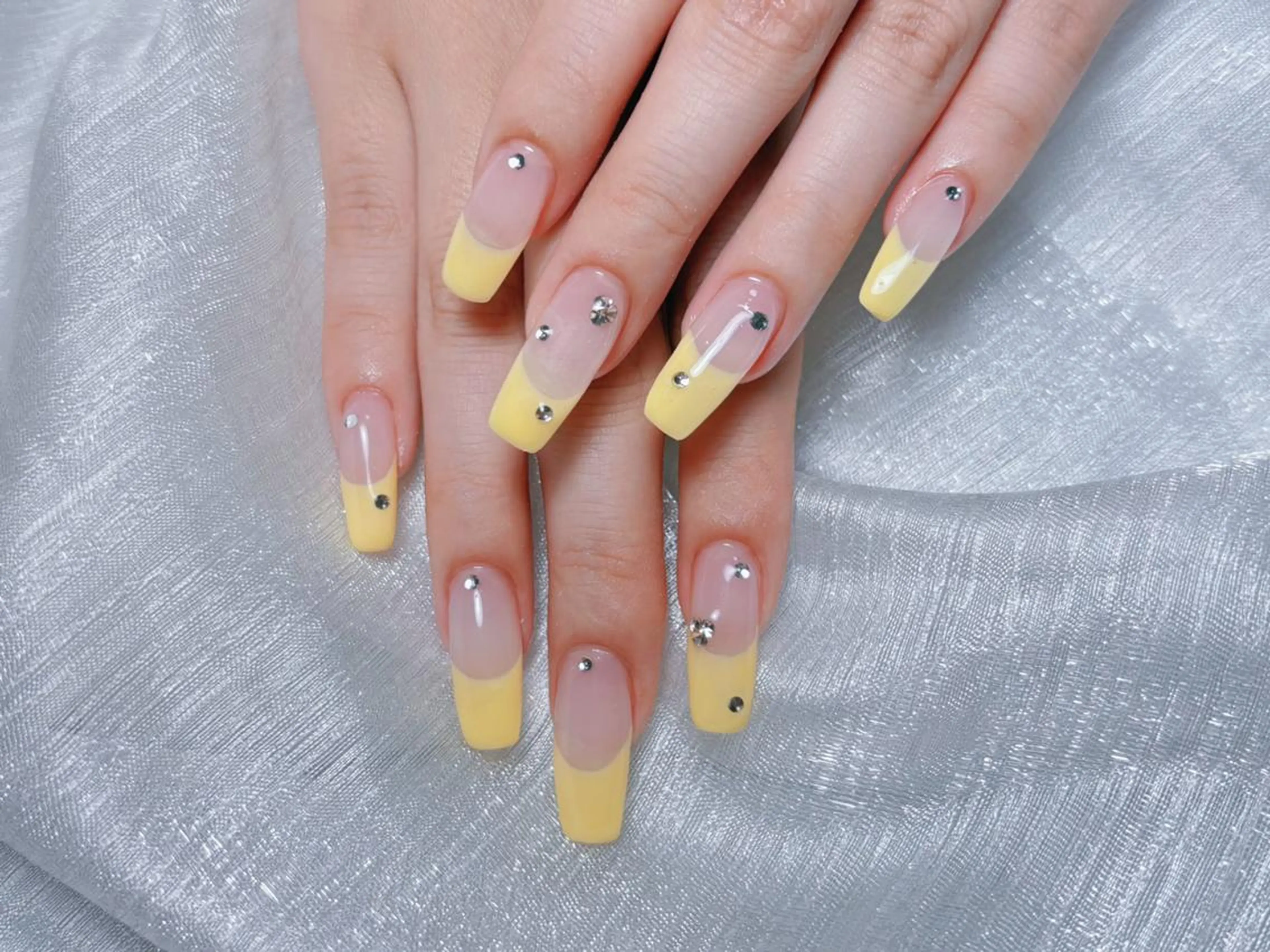 ネイル ハンドネイル 🎀彩羽チップ 長さだし専門🎀のネイルデザイン