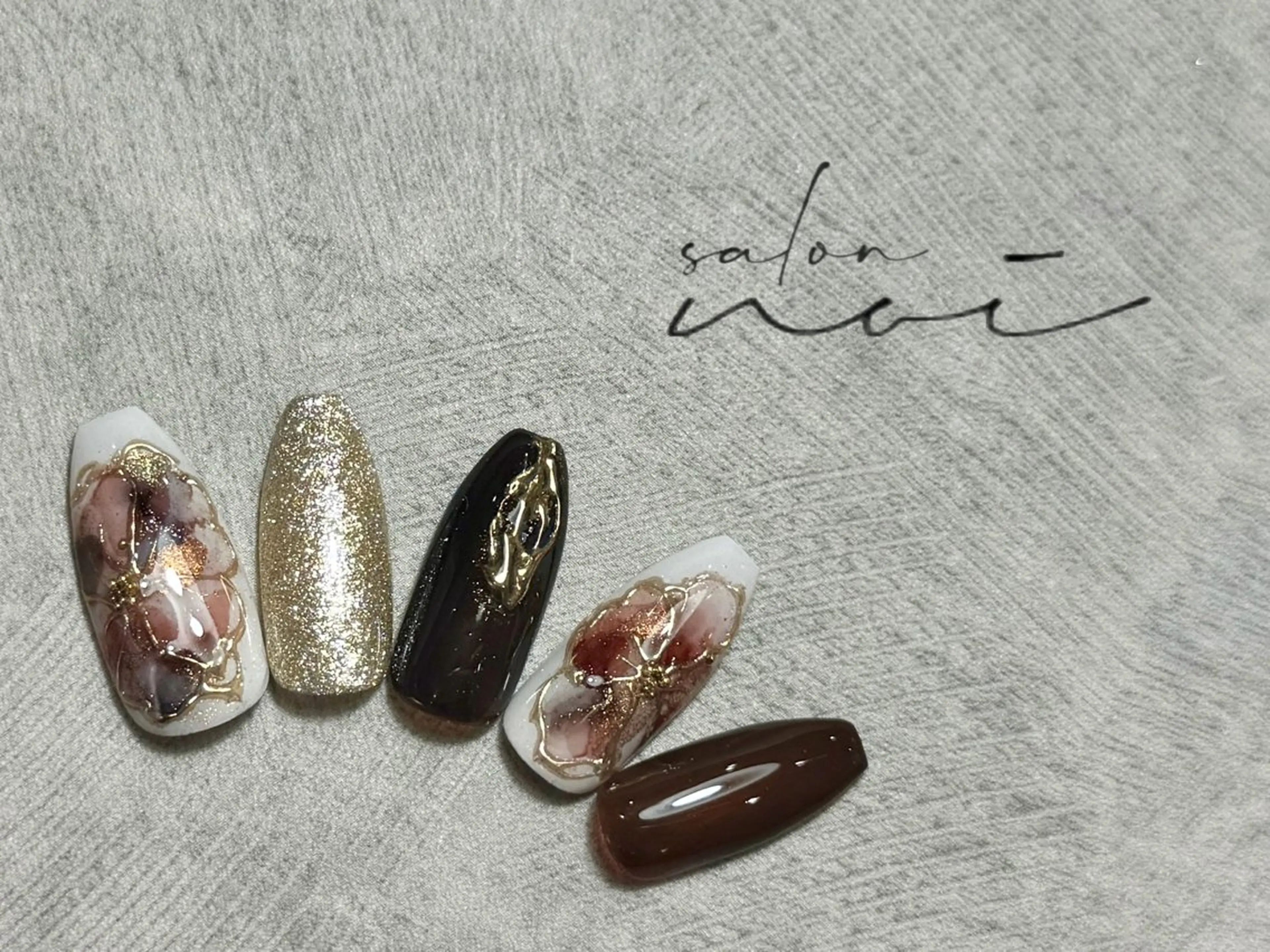 ネイル アートネイル フラワーネイル ハンドネイル salon noi所属・salon noiのネイルデザイン