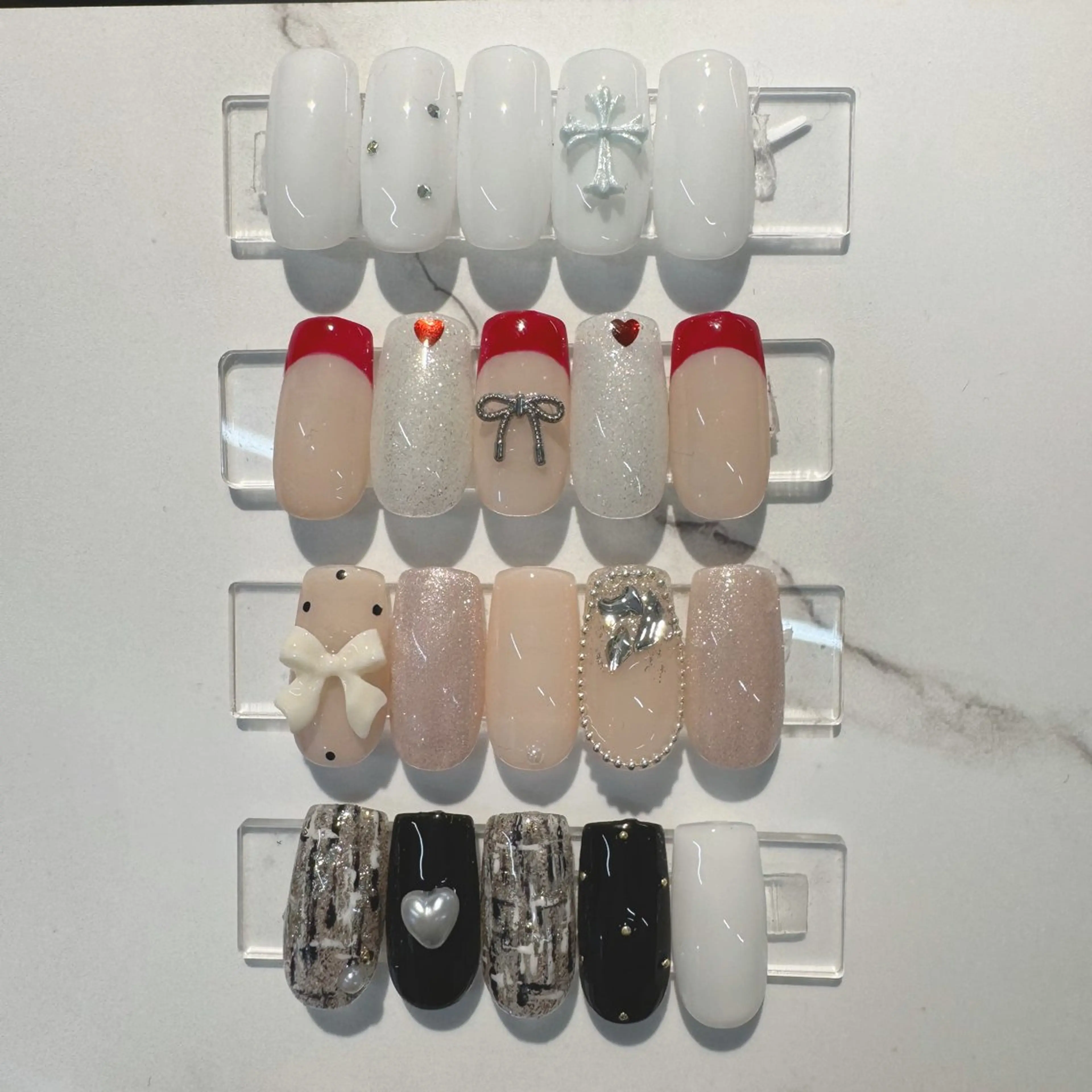 ネイル ハンドネイル ハンドケア Chizuru ☾ ໋のネイルデザイン