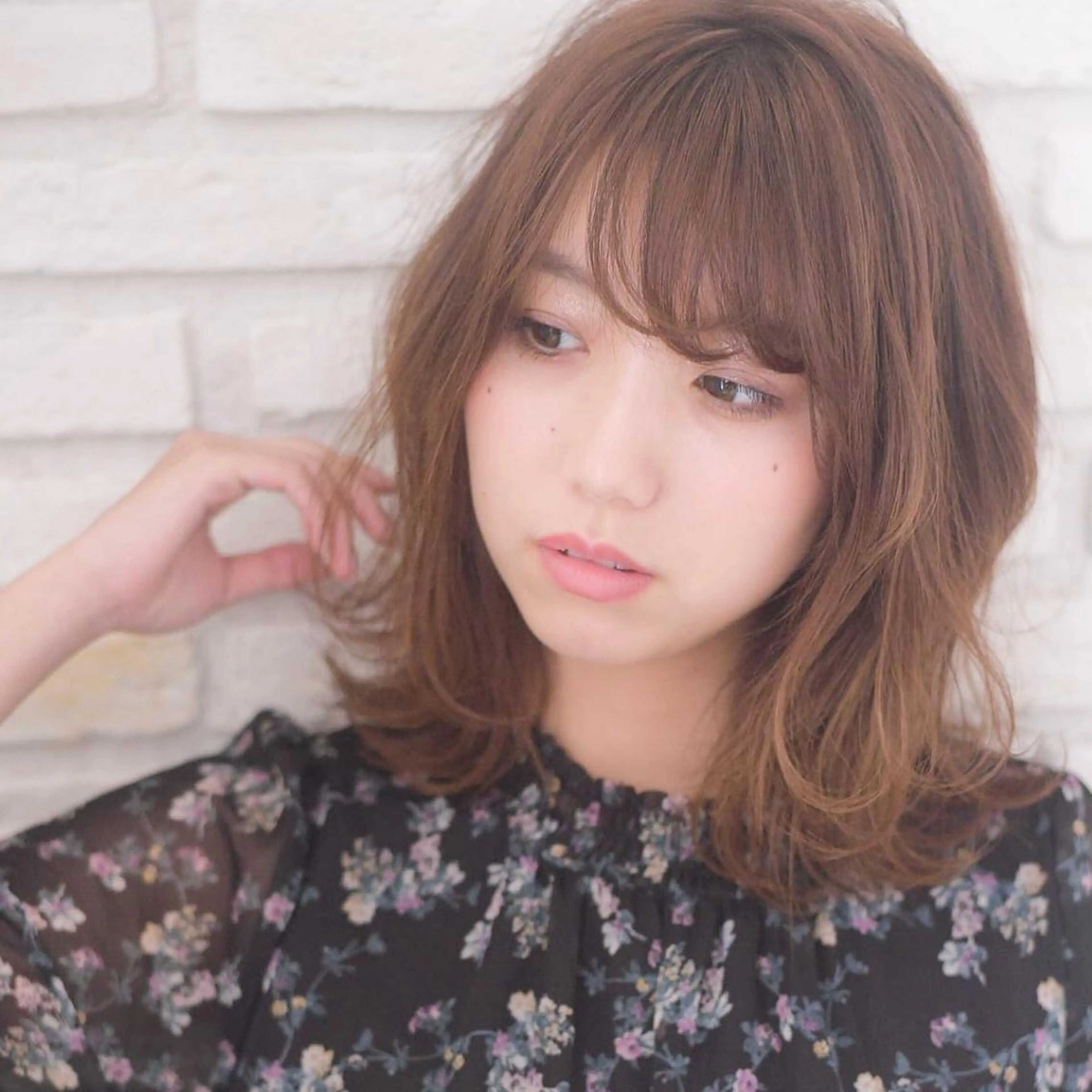 ミディアム KAMIGAMI所属・KAMIGAMI SAKAEのヘアスタイル