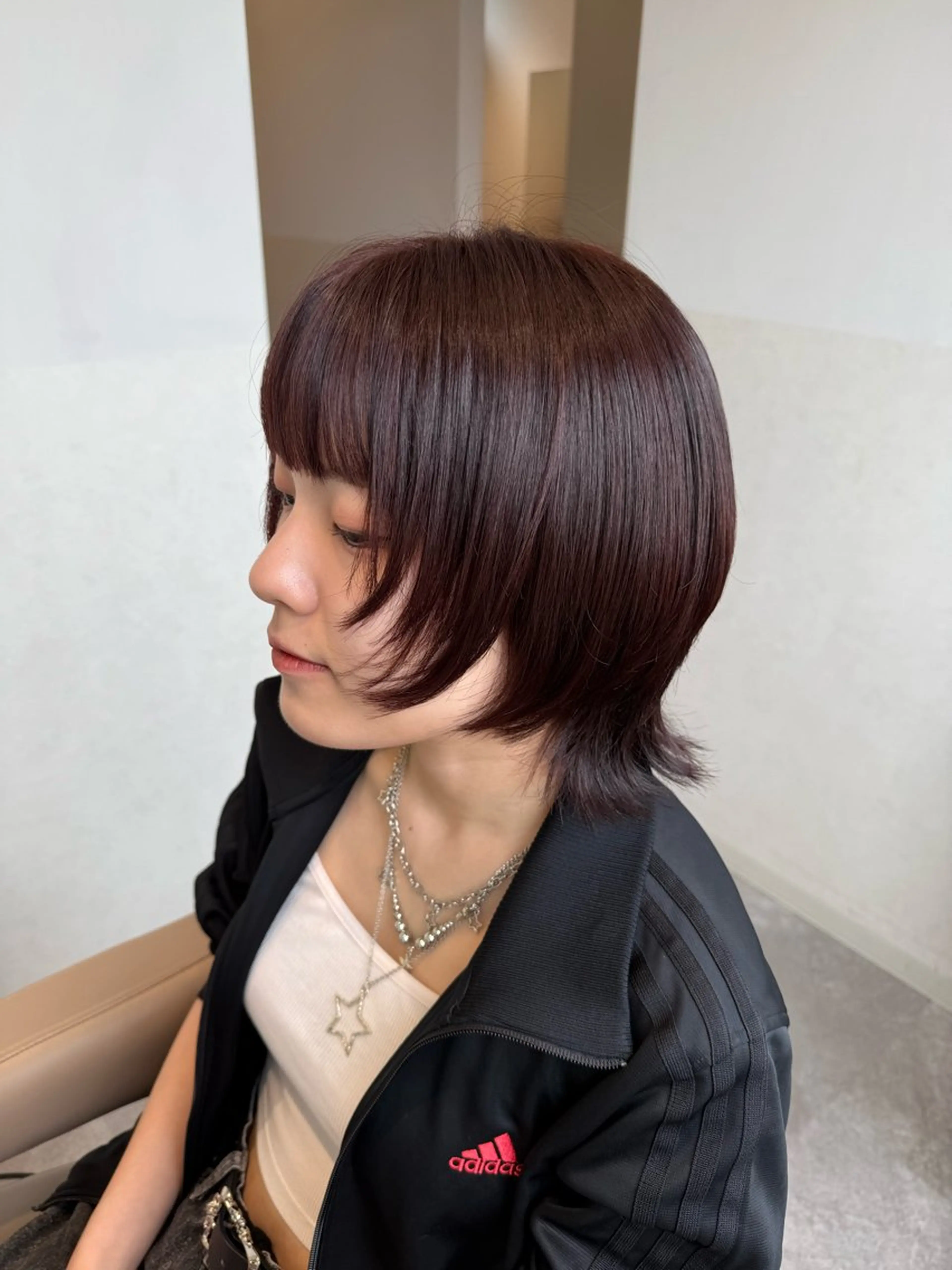 ショート カラー レッドカラー ウルフカット 🍇おぐら めぐみ🍇のヘアスタイル