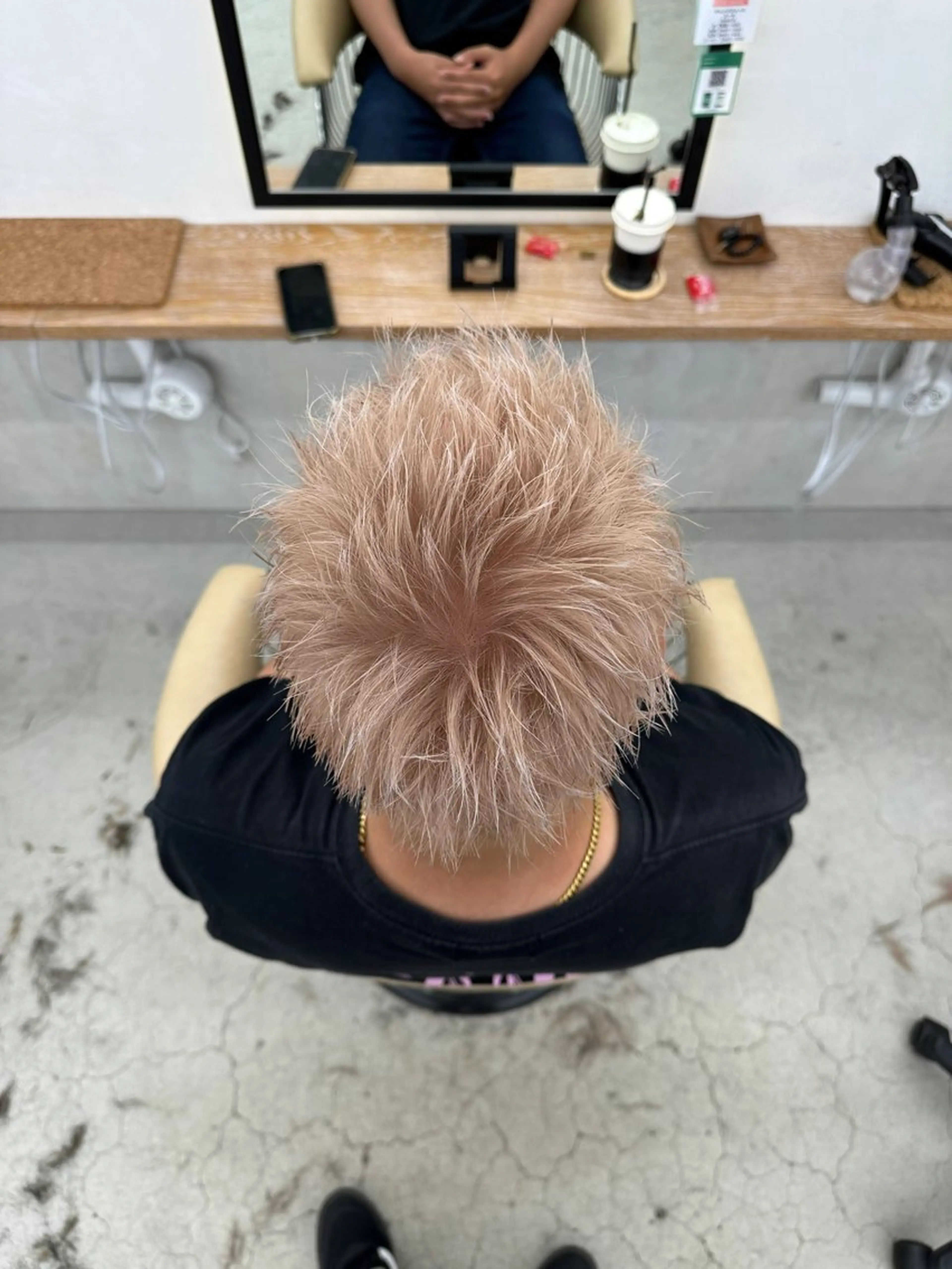 ショート メンズ メンズハイトーン スパイキーショート ショートヘア sand所属・ボブ/ショート 松井颯汰のヘアスタイル