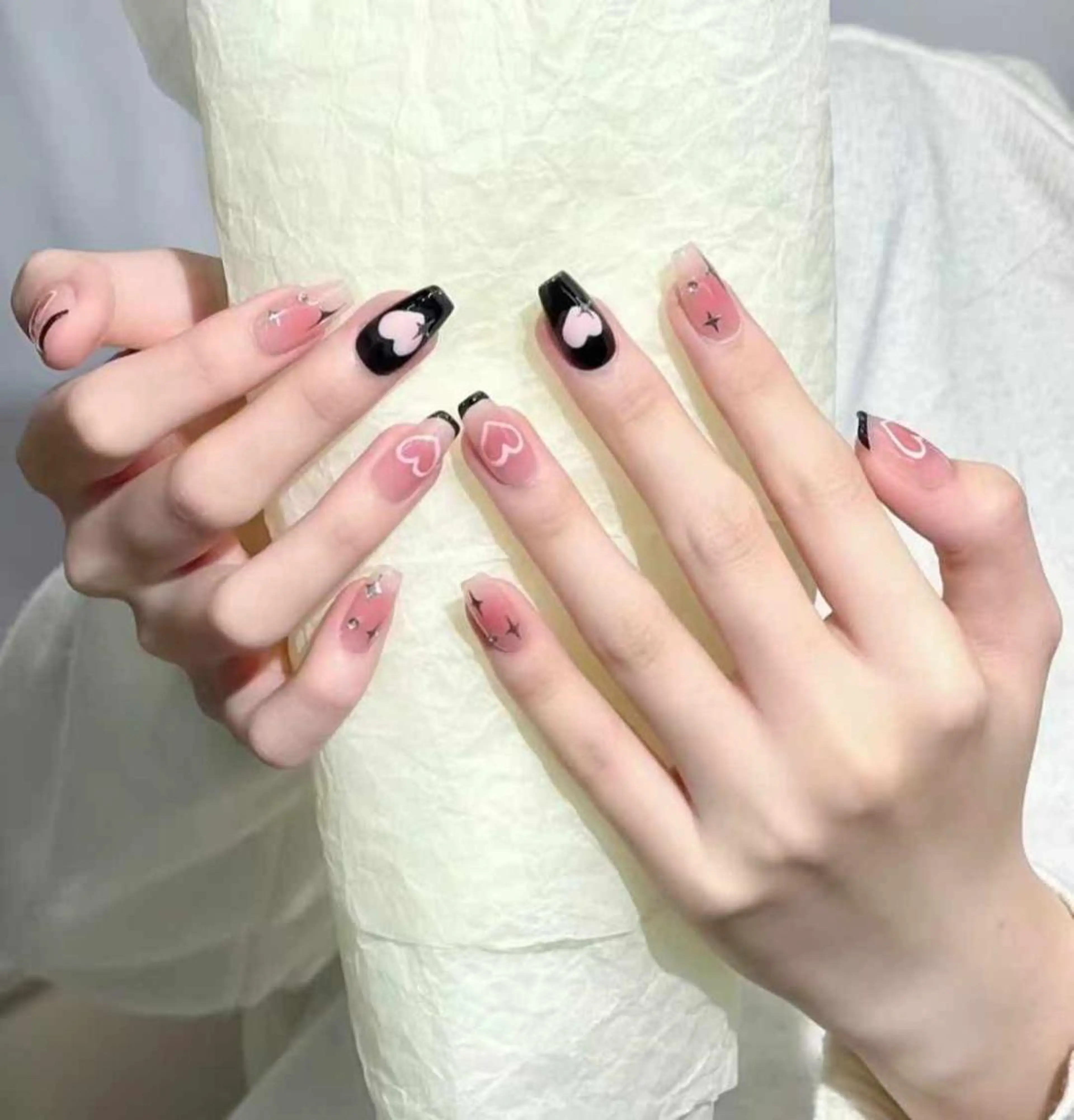 ネイル VIVIAN リサのネイルデザイン