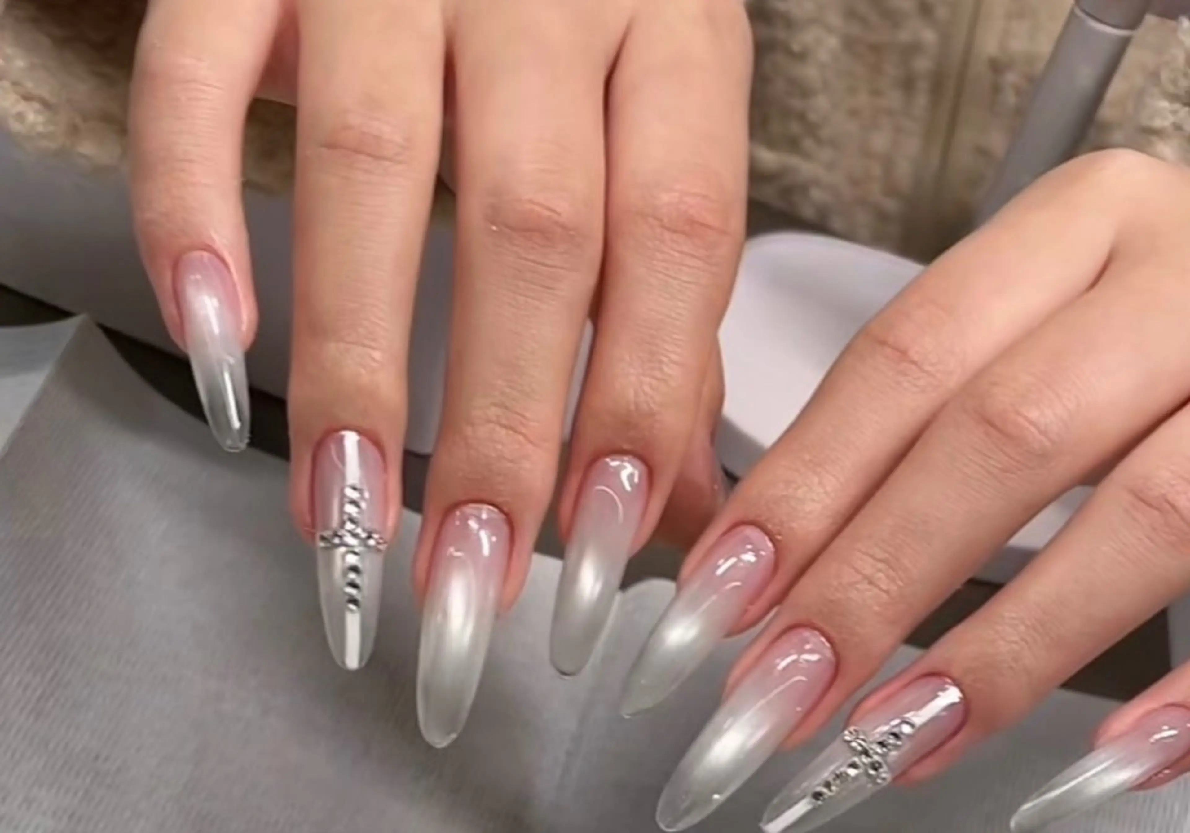 ネイル ジェイノヴァール所属・🫧yua 🌸🫧のネイルデザイン