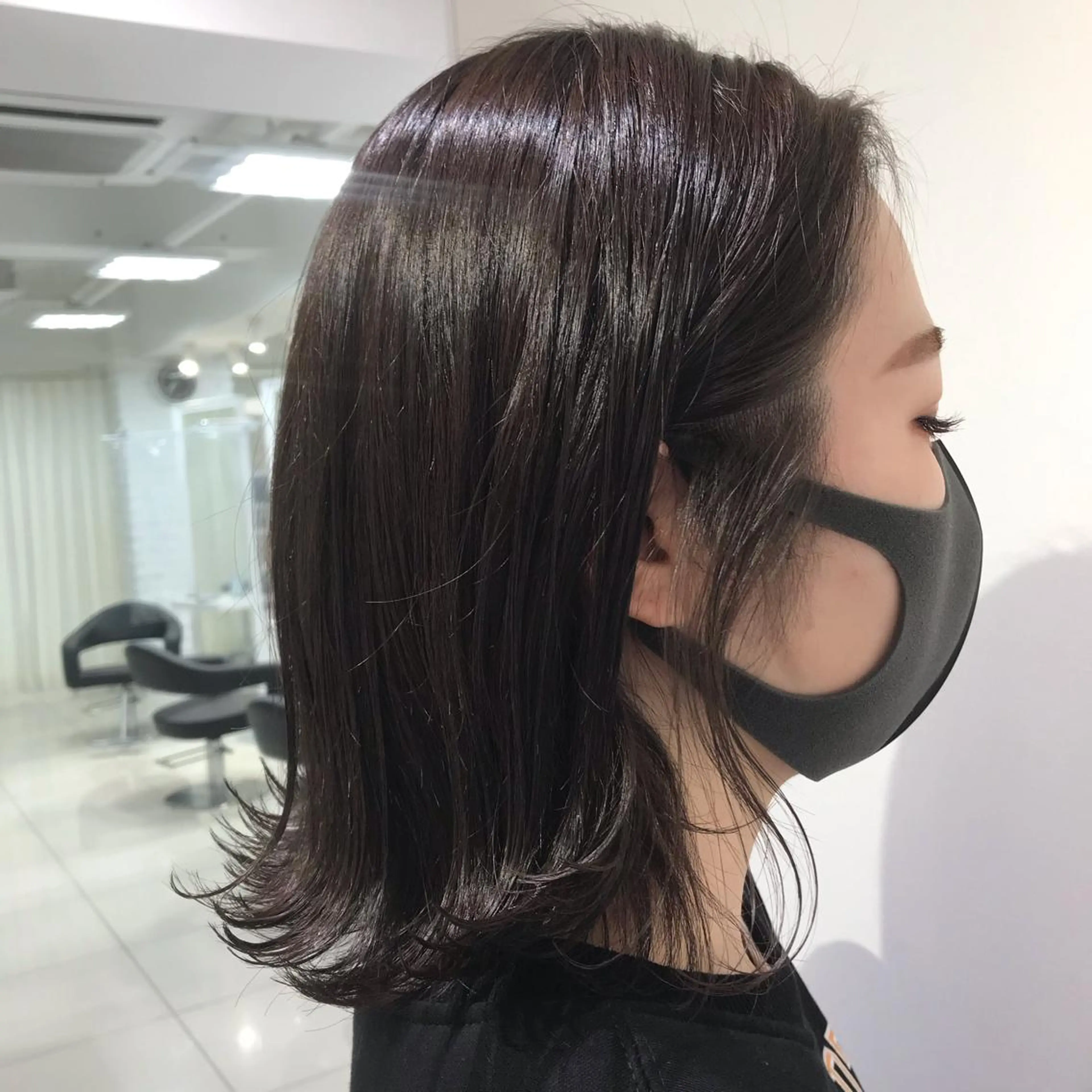 ミディアム カラー アッシュ ベージュカラー ブリーチ イヤリングカラー グレージュ ヘアカラー トリートメント 暖色カラー🌹 中山由梨のヘアスタイル