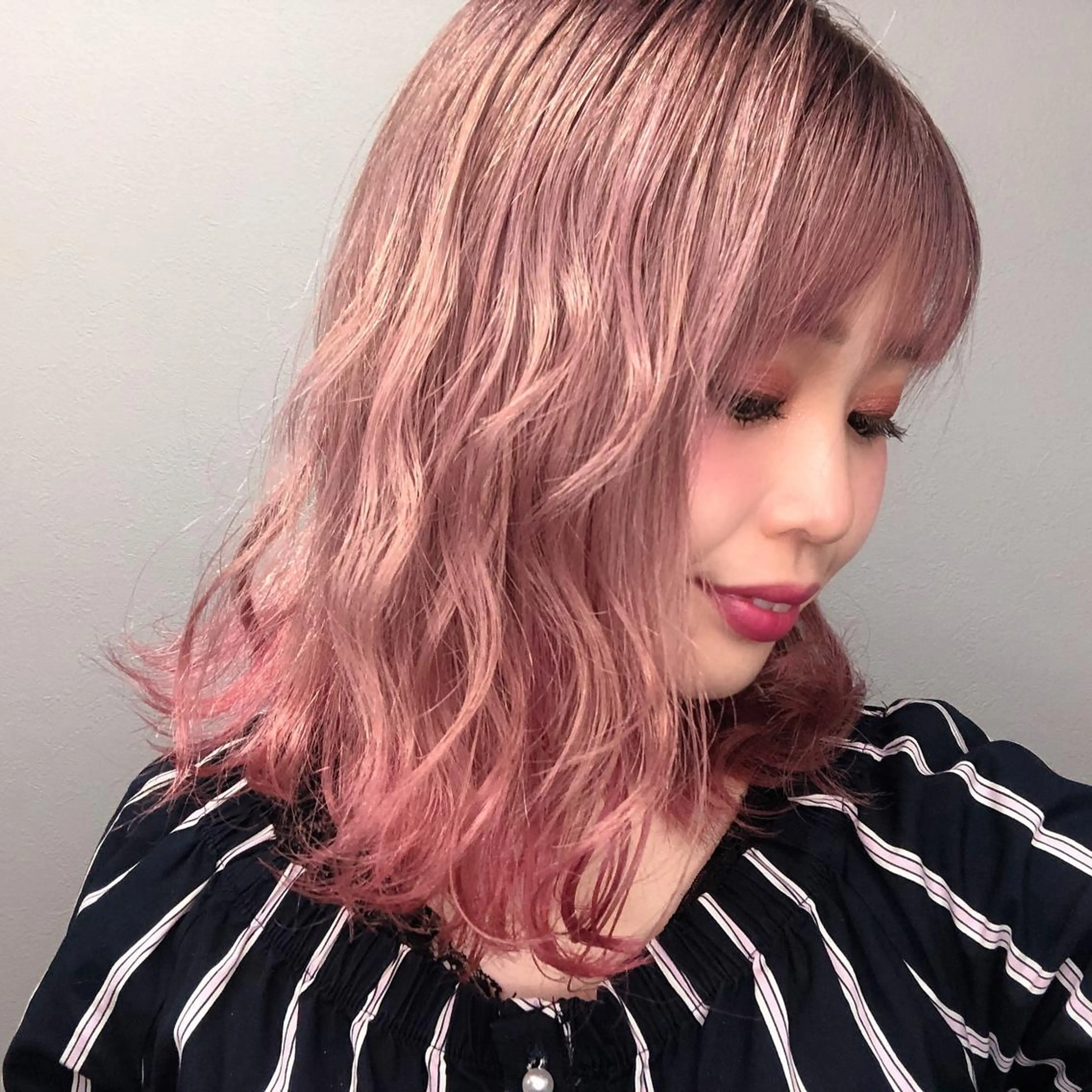 ミディアム カラー ヘアアレンジ CheRiR【シェリール】所属・cherir髪質改善 パーソナルカラー診断のヘアスタイル