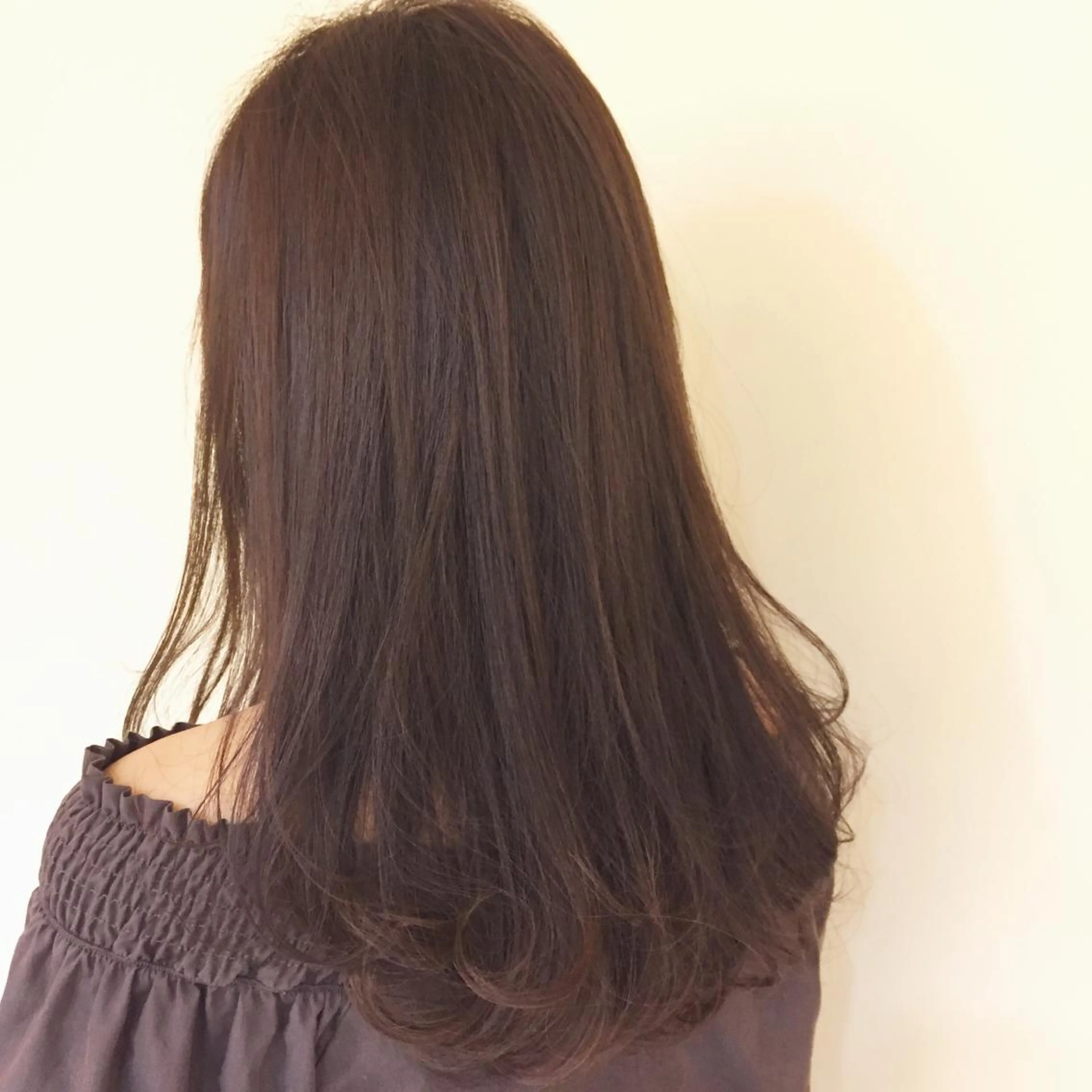 ミディアム カラー 加藤 綾華のヘアスタイル