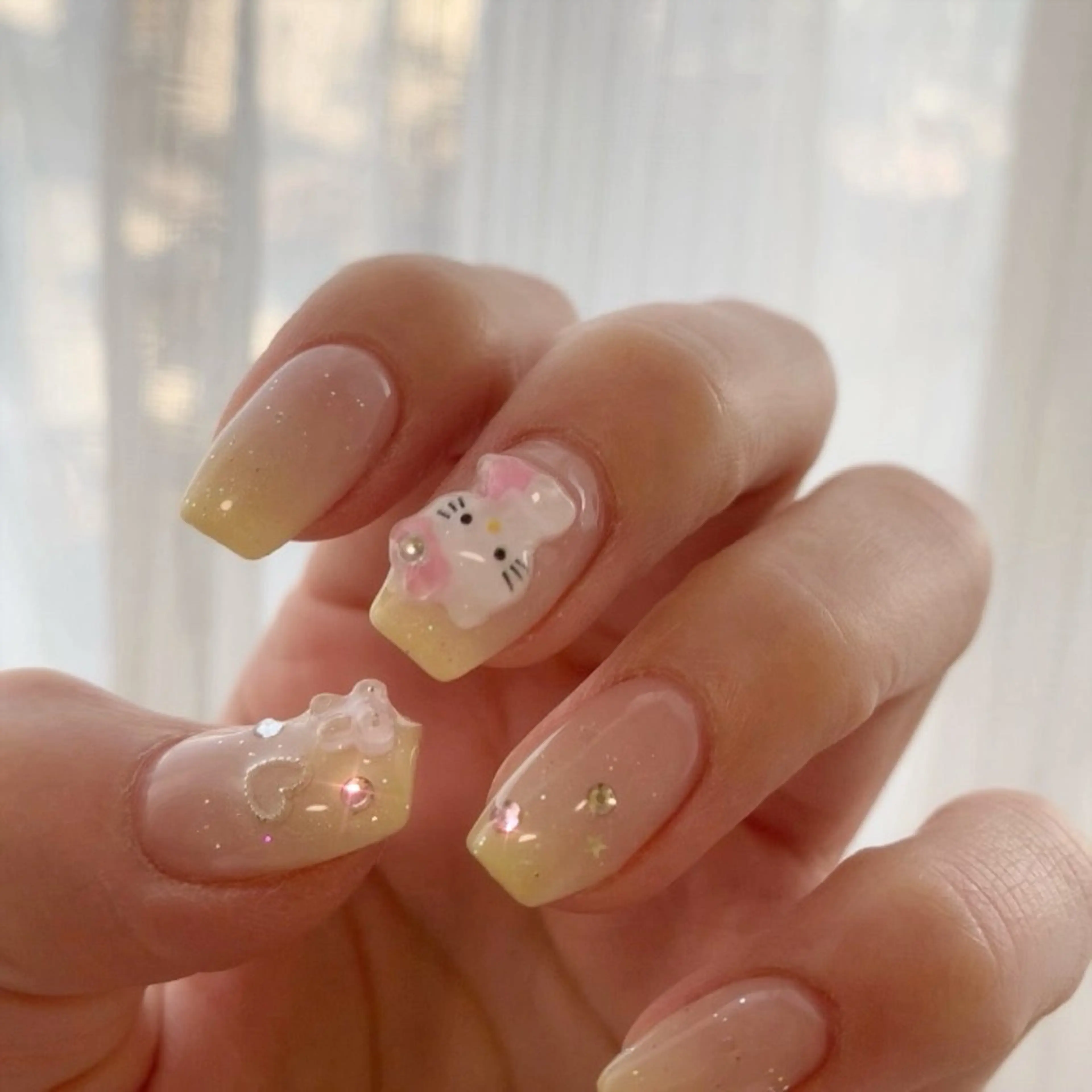 ネイル ハンドネイル share salon RURU所属・⭐︎ hiyoriのネイルデザイン