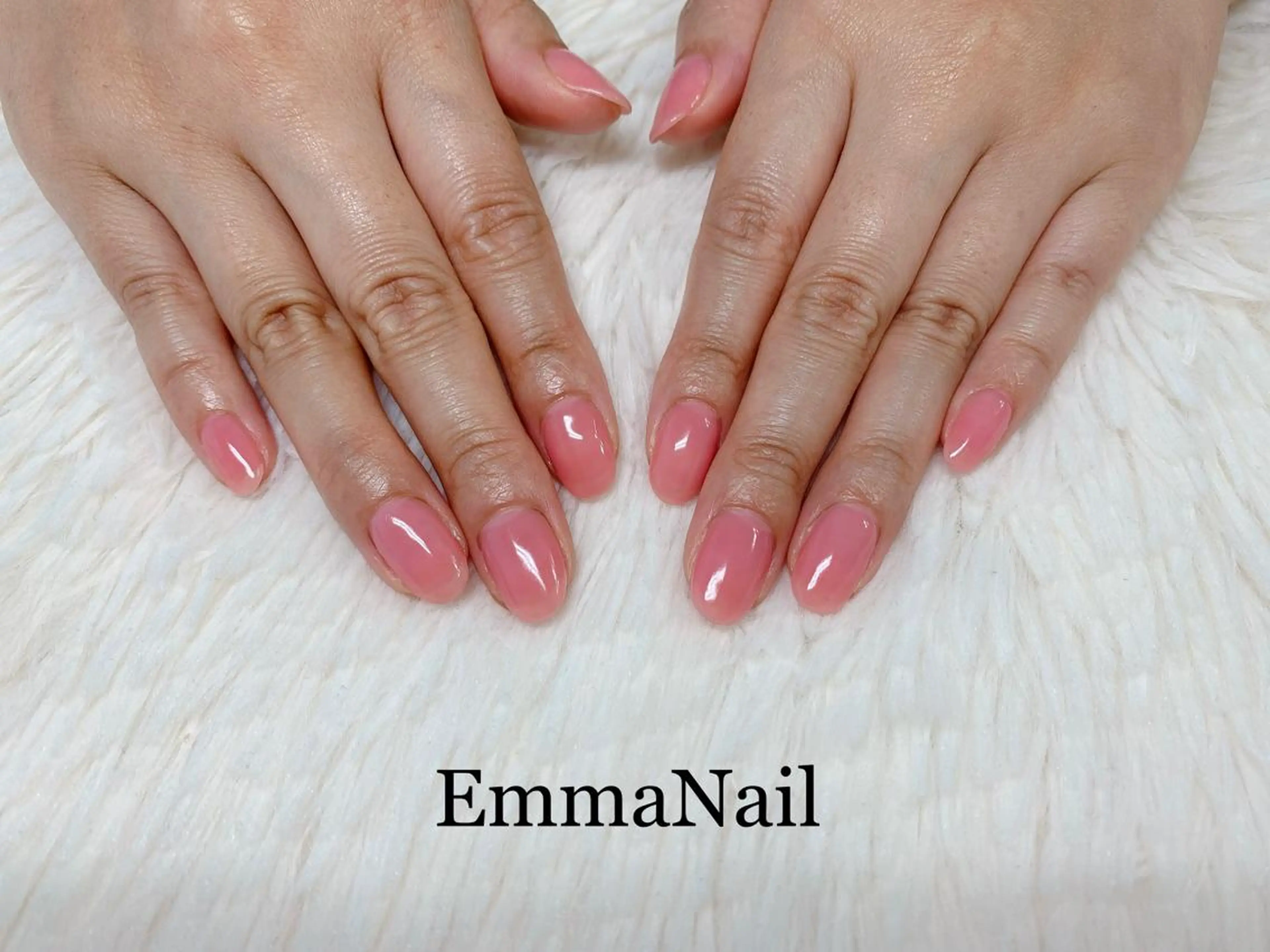 ネイル オフィスネイル ワンカラーネイル ピンク ハンドネイル salon EM&A emiのネイルデザイン