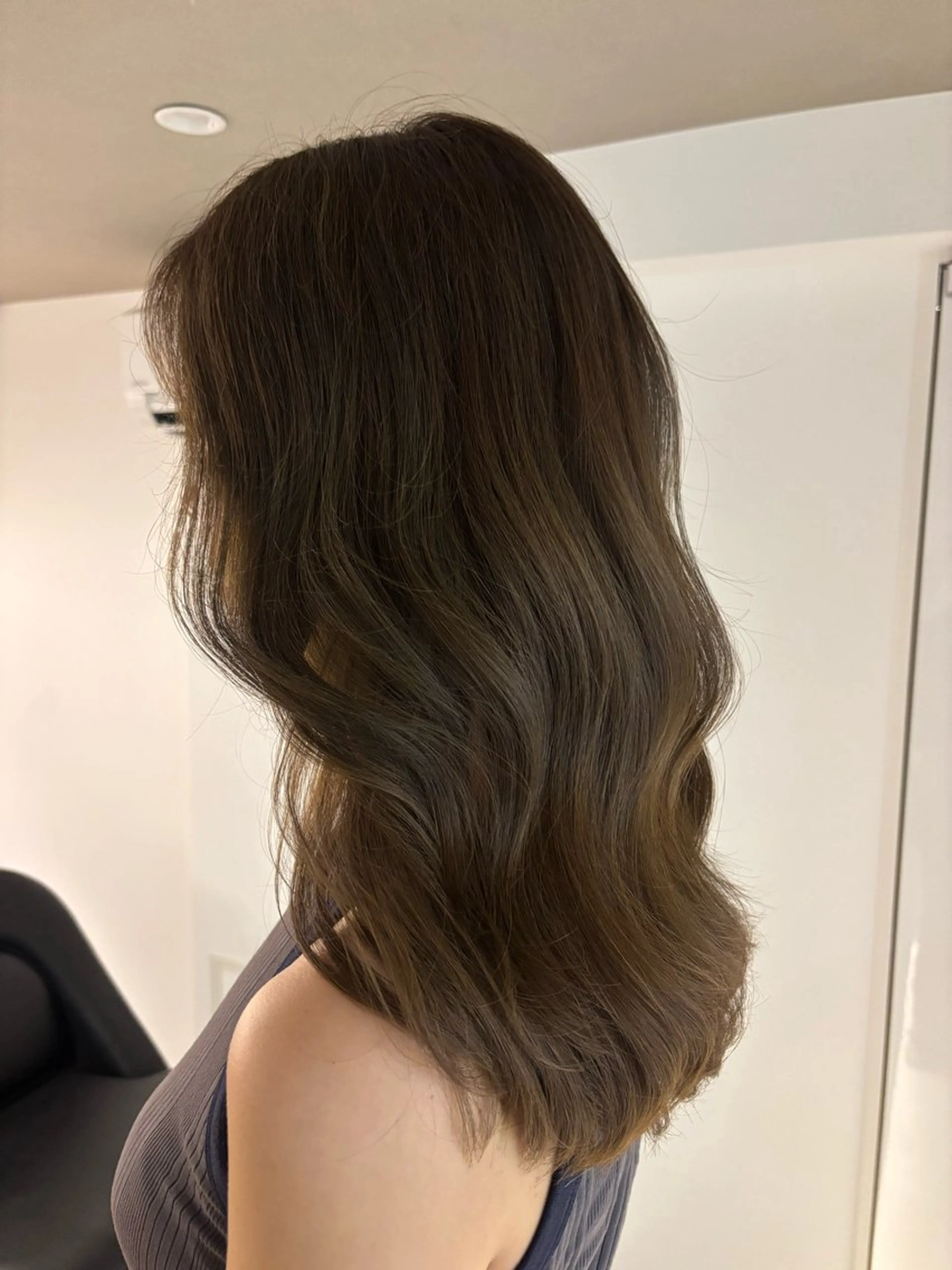 ロング カラー ベージュカラー ブリーチ ブラウンカラー ケアブリーチ カシス カット ヘアカラー トリートメント 艶感×抜け感hair /ReLit 正源のヘアスタイル